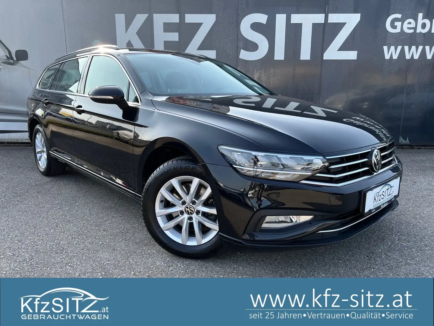 Volkswagen Passat Variant Business 2,0 SCR TDI DSG | VIRTUAL/HUD Schwarz - 1