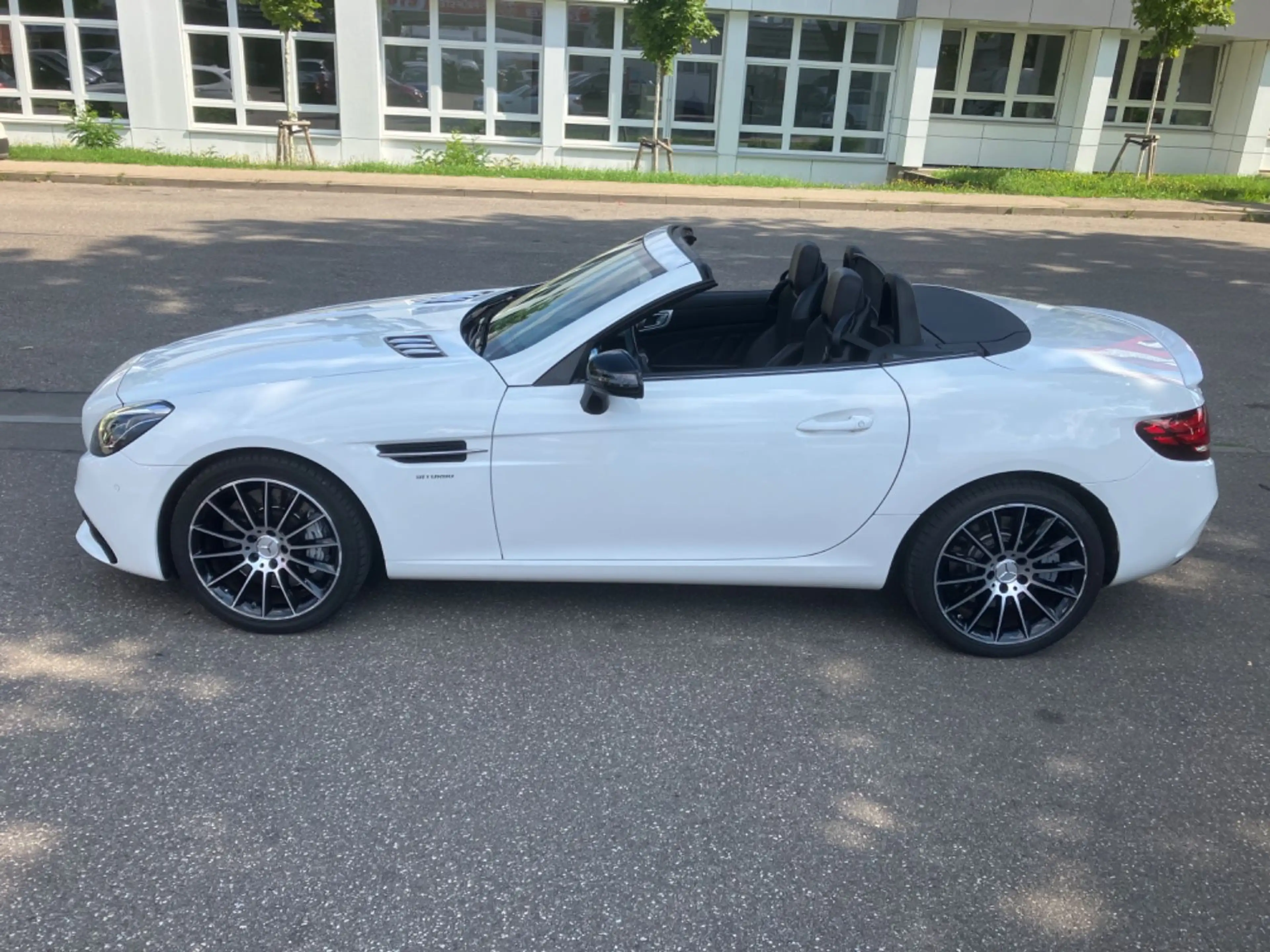 Mercedes-Benz SLC 43 AMG SLC -Klasse Roadster SLC 43 AMG — photo 12