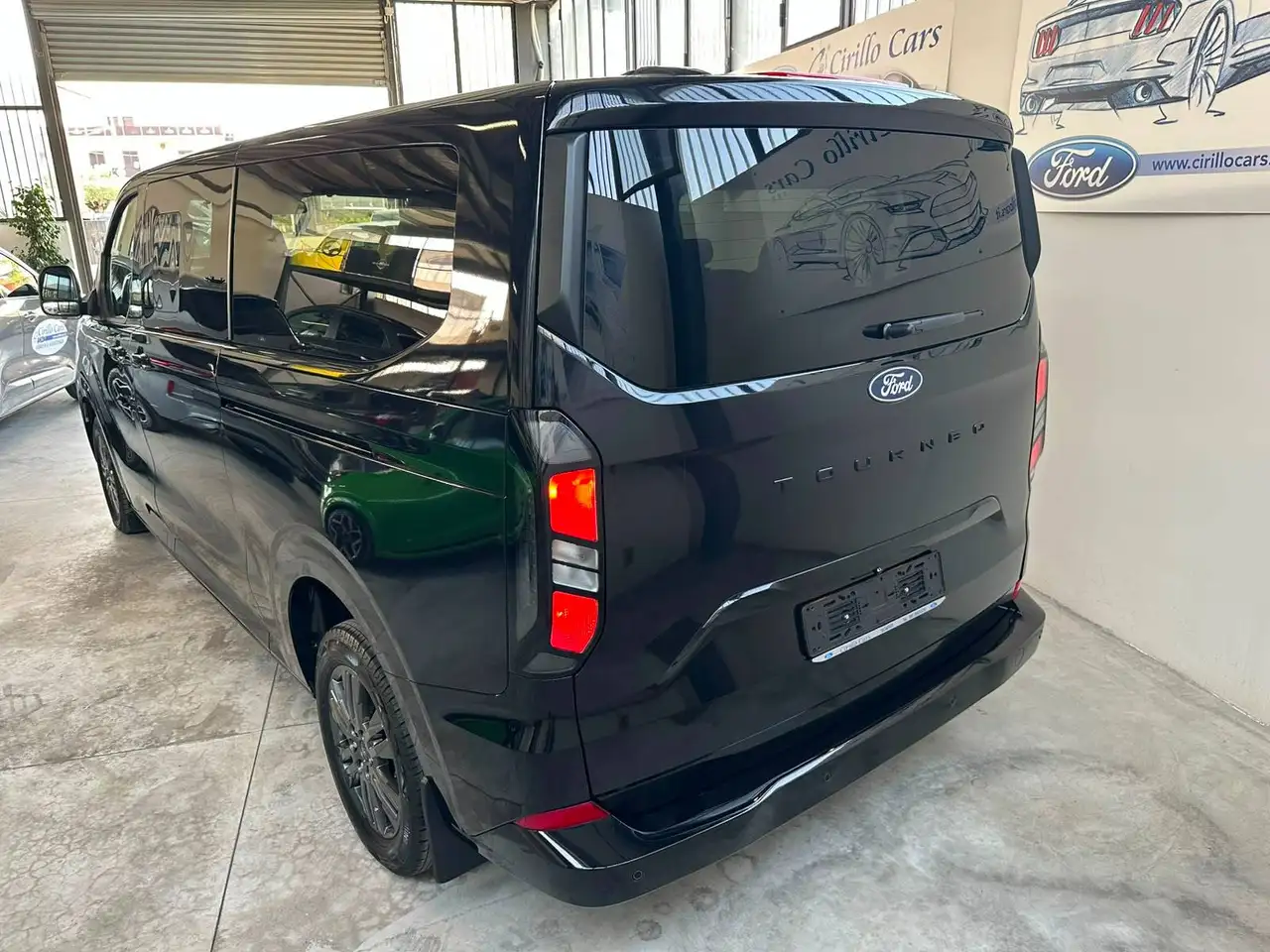 Ford Tourneo Custom 2026 — фото 6