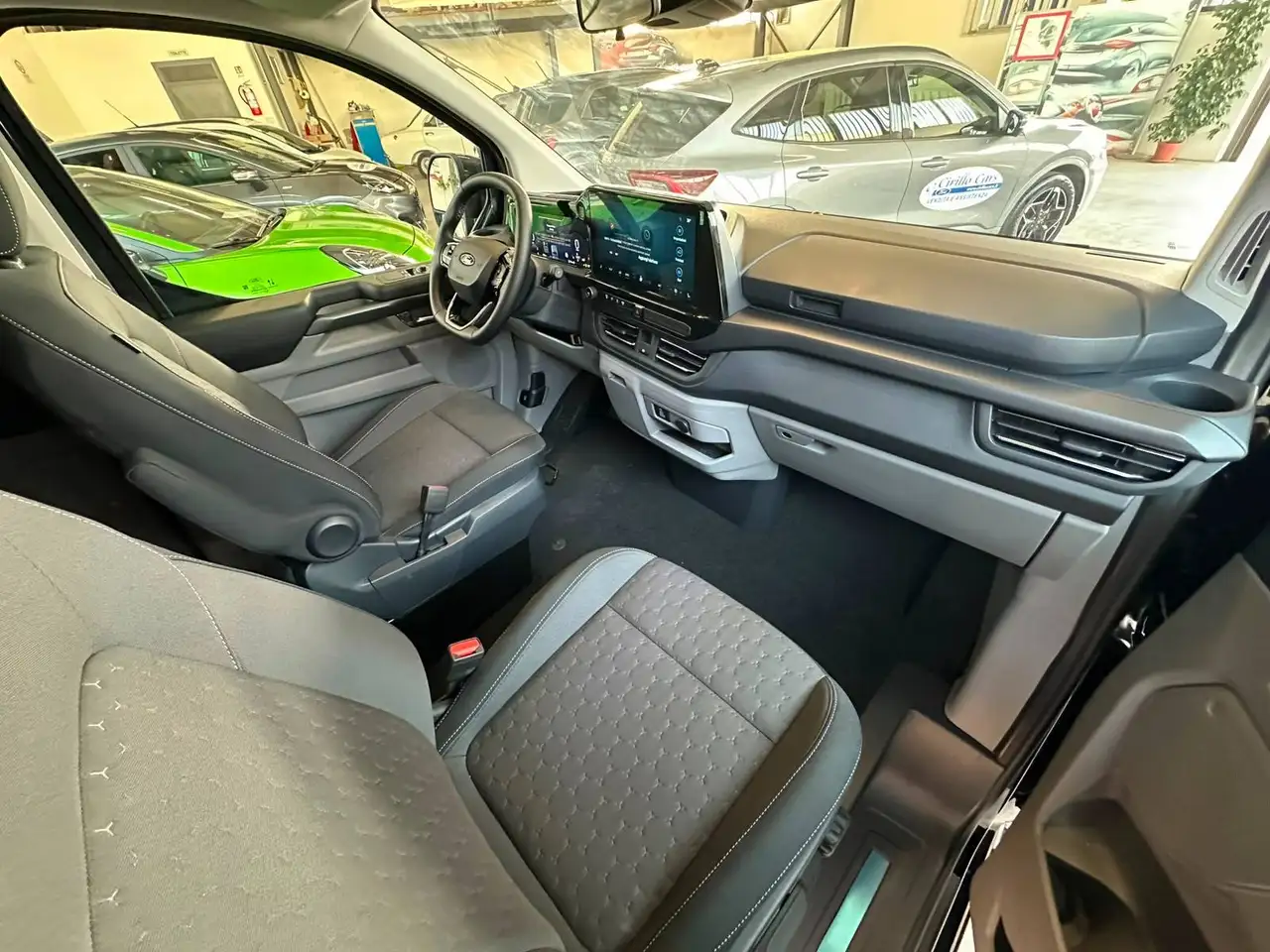 Ford Tourneo Custom 2026 — фото 10
