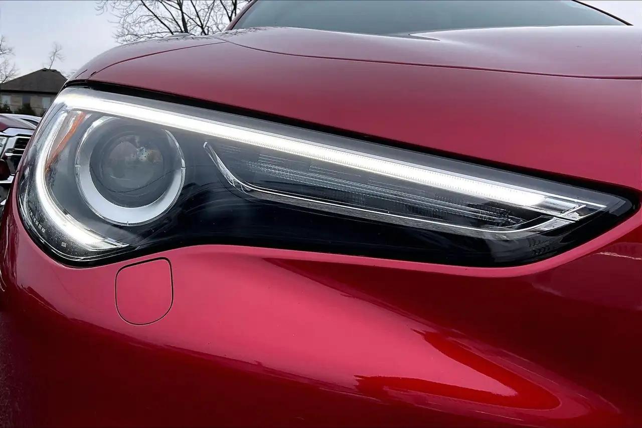 Alfa Romeo Stelvio снимка Alfa Romeo Stelvio