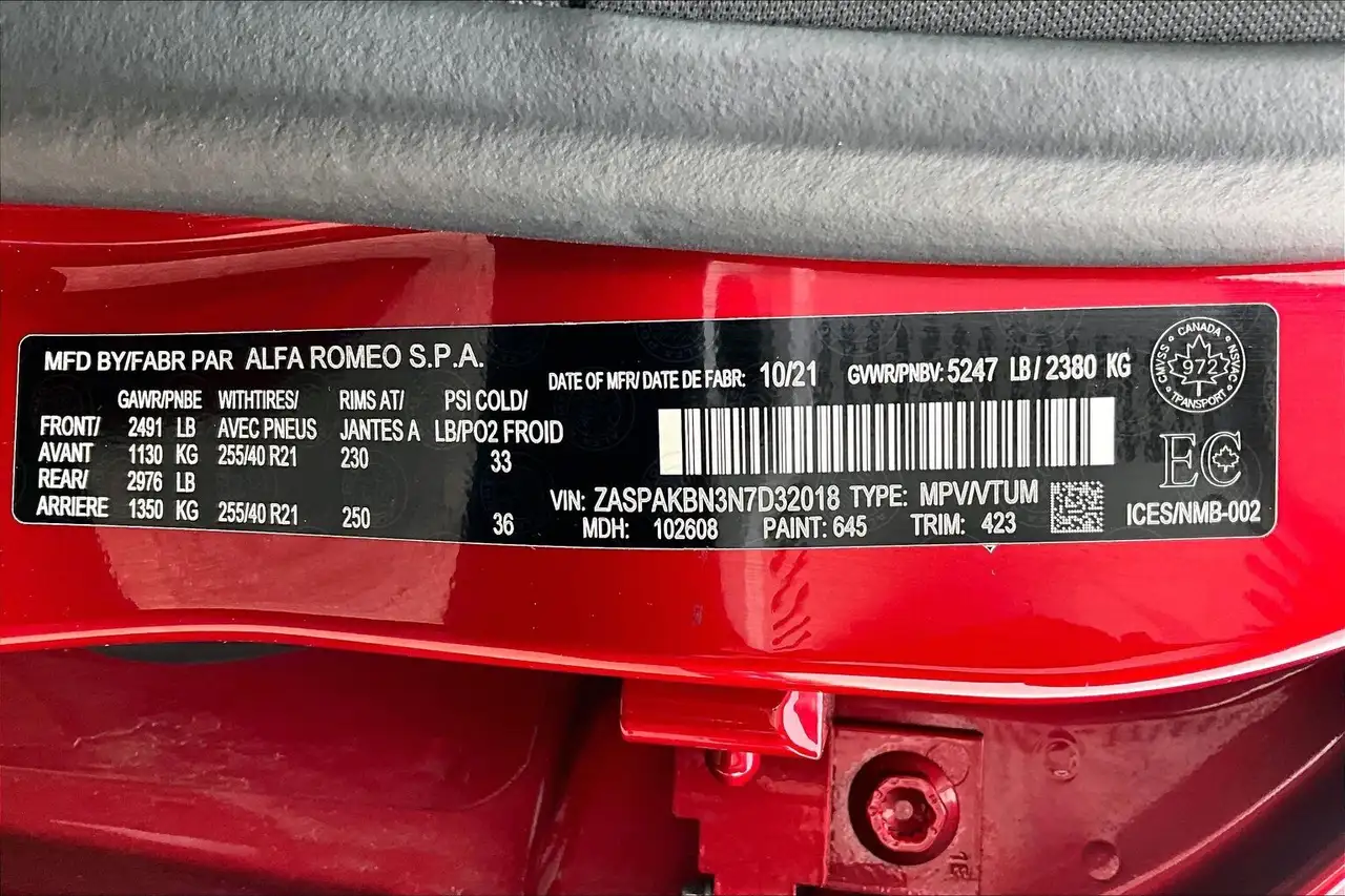 Alfa Romeo Stelvio снимка Alfa Romeo Stelvio