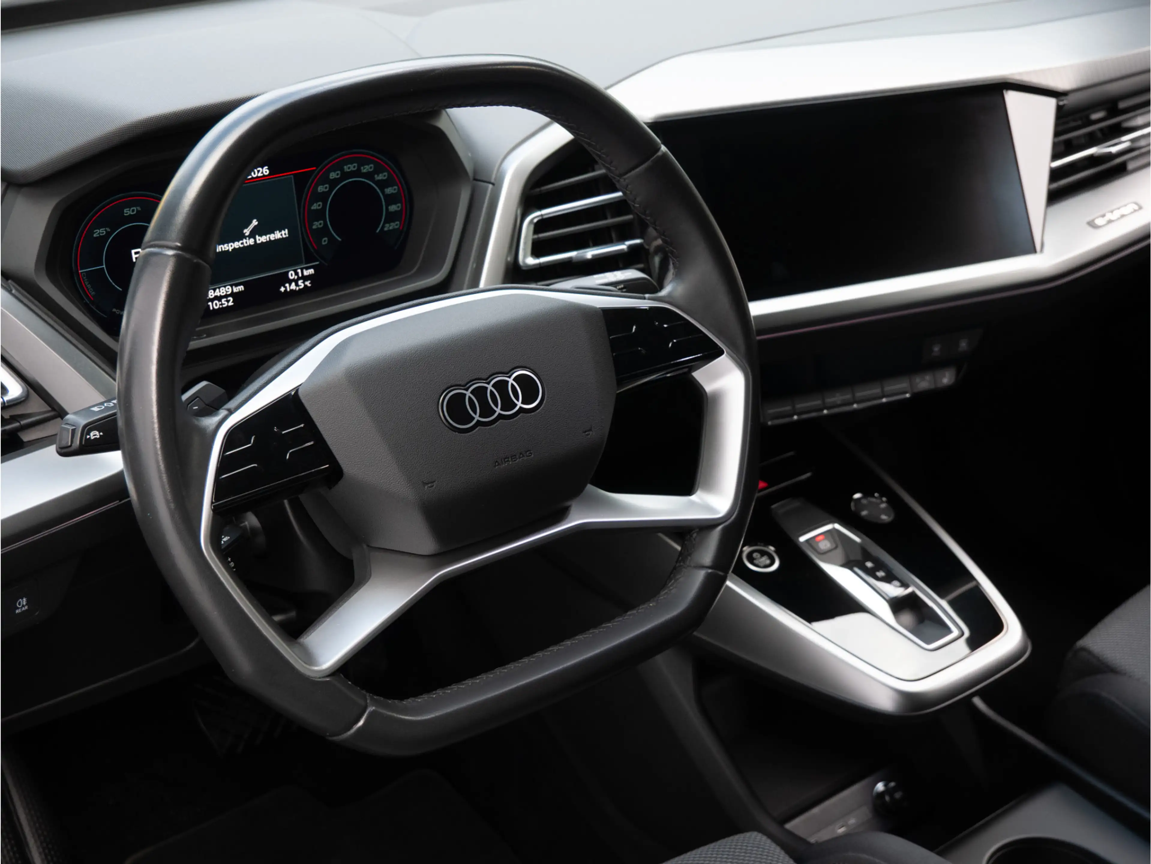 Audi Q4 e-tron 40 Launch edition Advanced 77 kWh SOH 97% Matrix l — photo 12