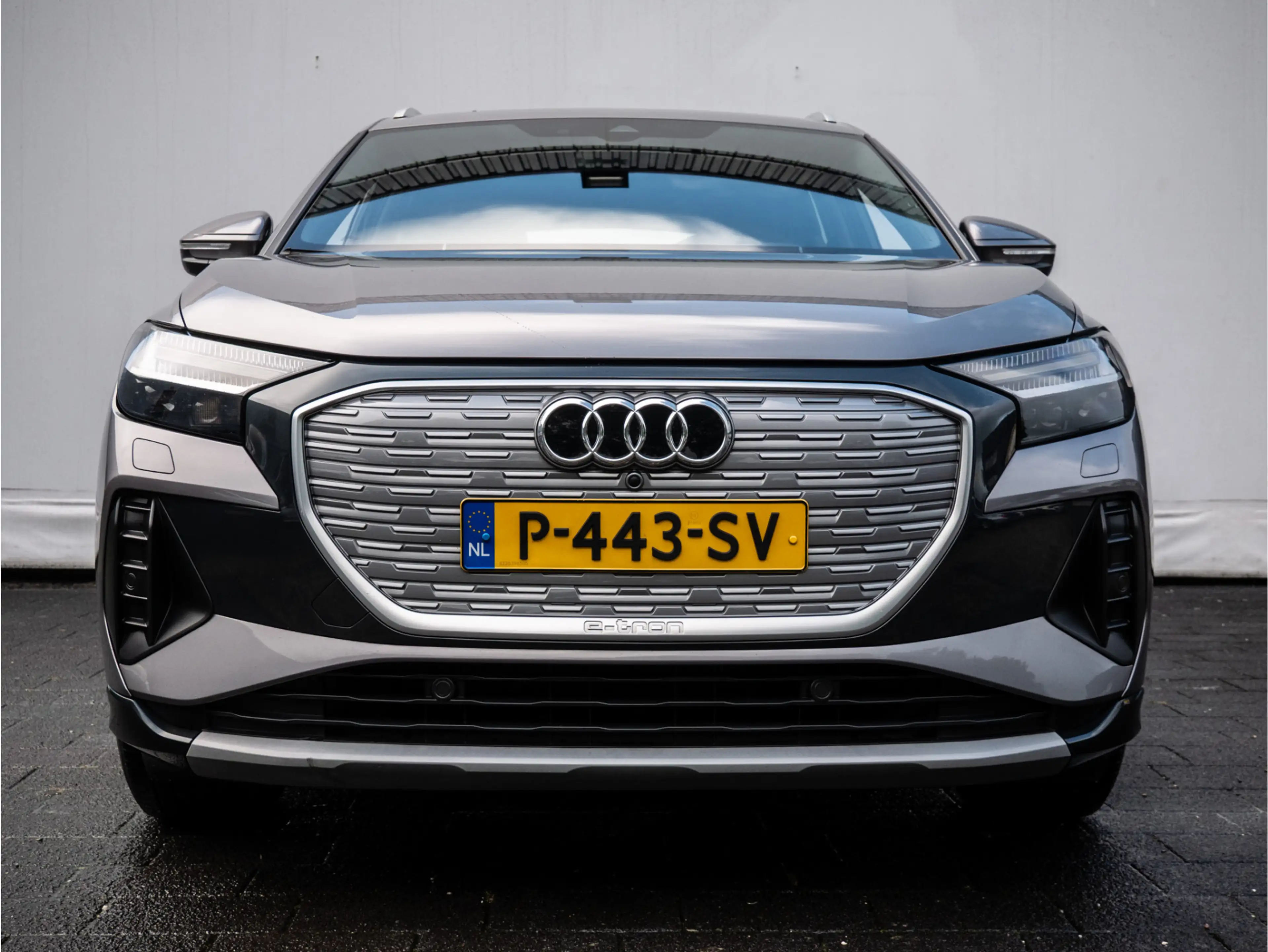 Audi Q4 e-tron 40 Launch edition Advanced 77 kWh SOH 97% Matrix l — photo 9