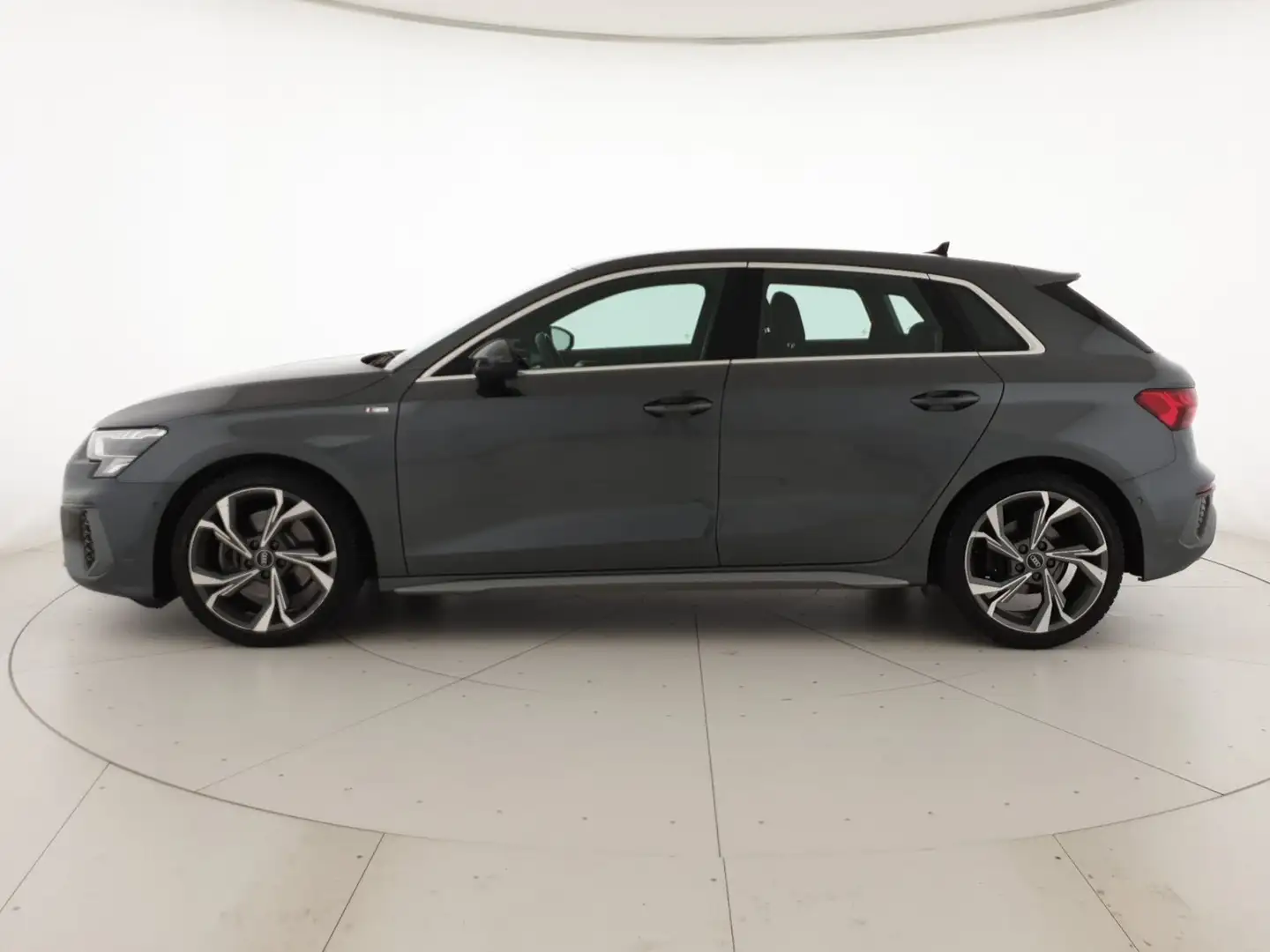 Audi A3 Sportback 40TDI 200CV quattro Str S line Edition Gri - 2