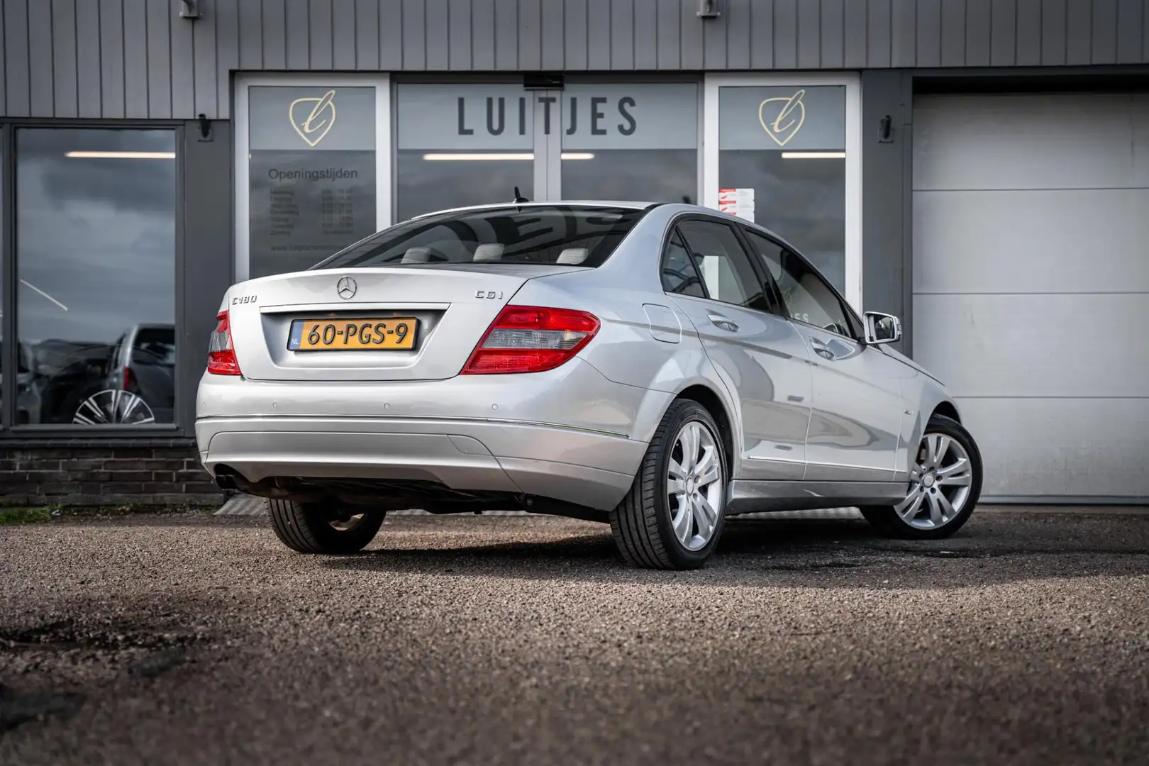 Mercedes-Benz C 180 180CGI AUT Avantgarde 2e-eig. NAP I Half-leder I N Grijs - 2