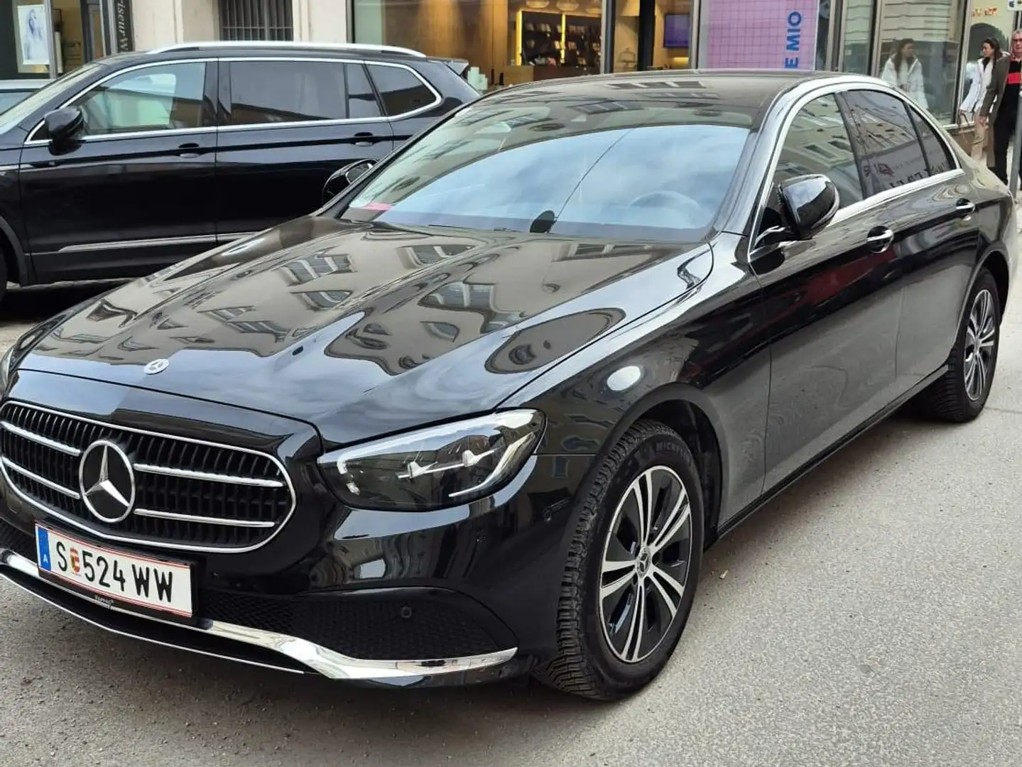 Mercedes-Benz E 220 E 220 d 4Matic Aut. Schwarz - 1