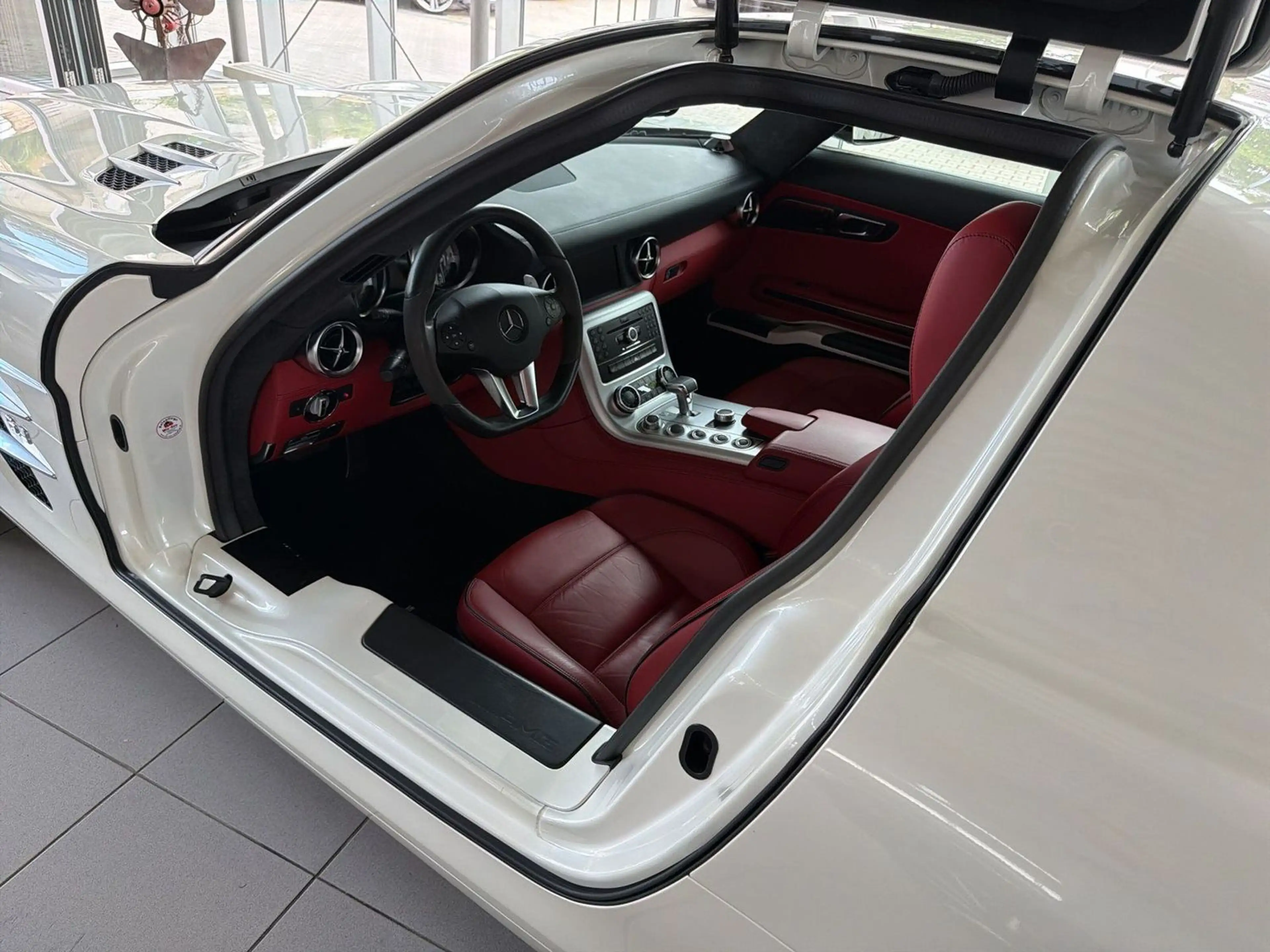 Mercedes-Benz SLS Coupe B&O KERAMIK CARBON DESIGNO MYSTICWHITE — photo 5