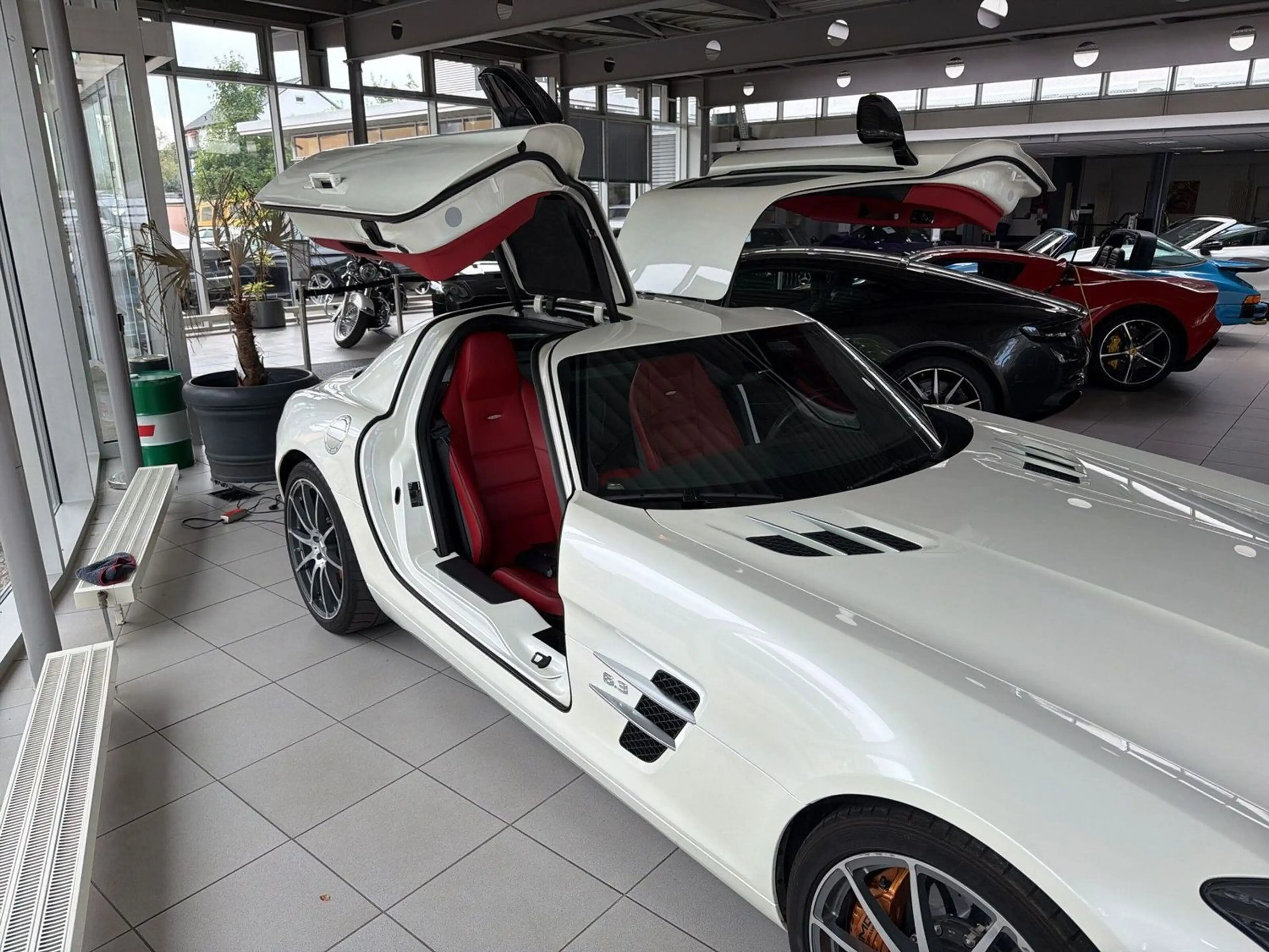 Mercedes-Benz SLS Coupe B&O KERAMIK CARBON DESIGNO MYSTICWHITE — photo 8