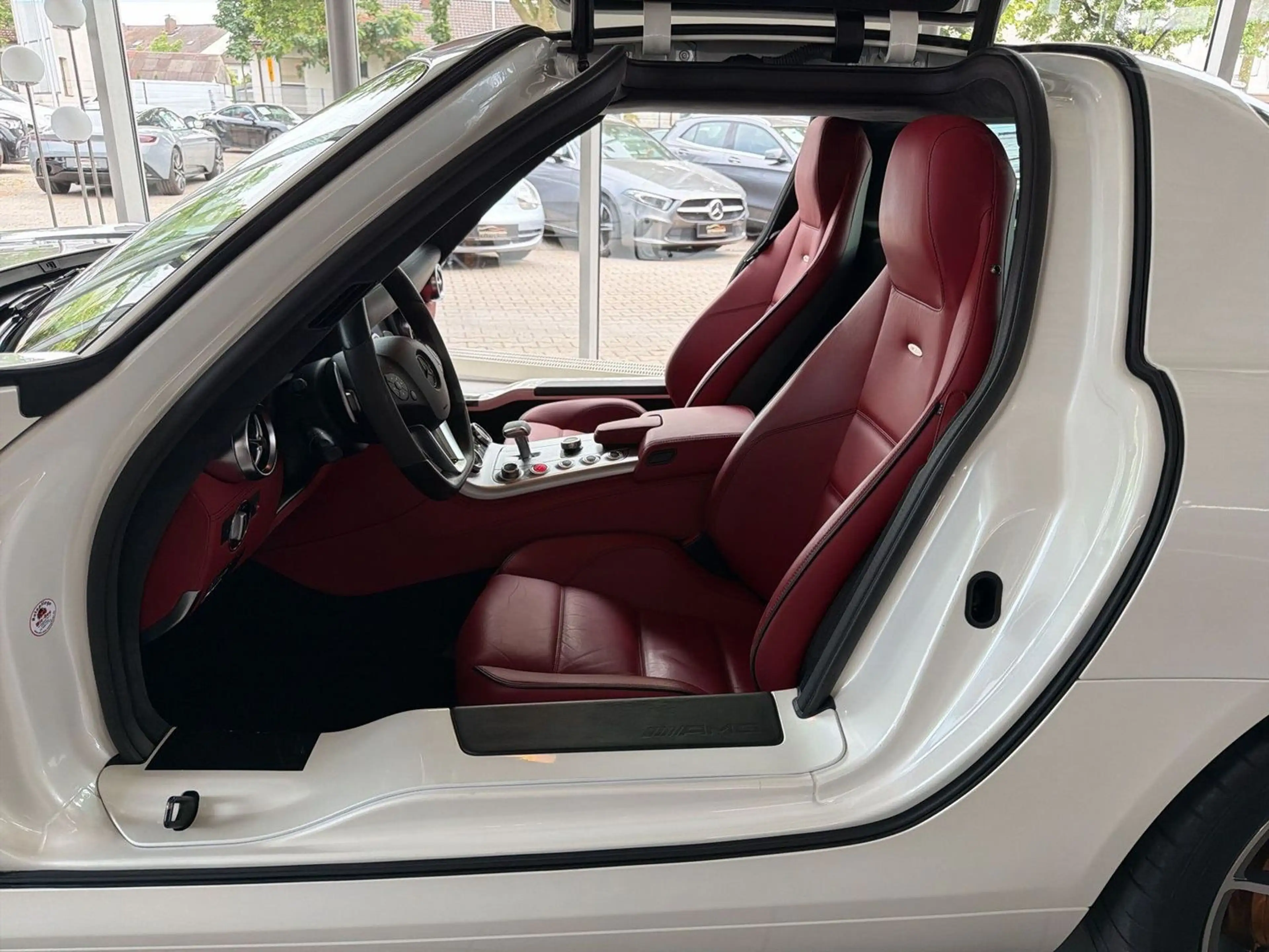 Mercedes-Benz SLS Coupe B&O KERAMIK CARBON DESIGNO MYSTICWHITE — photo 10