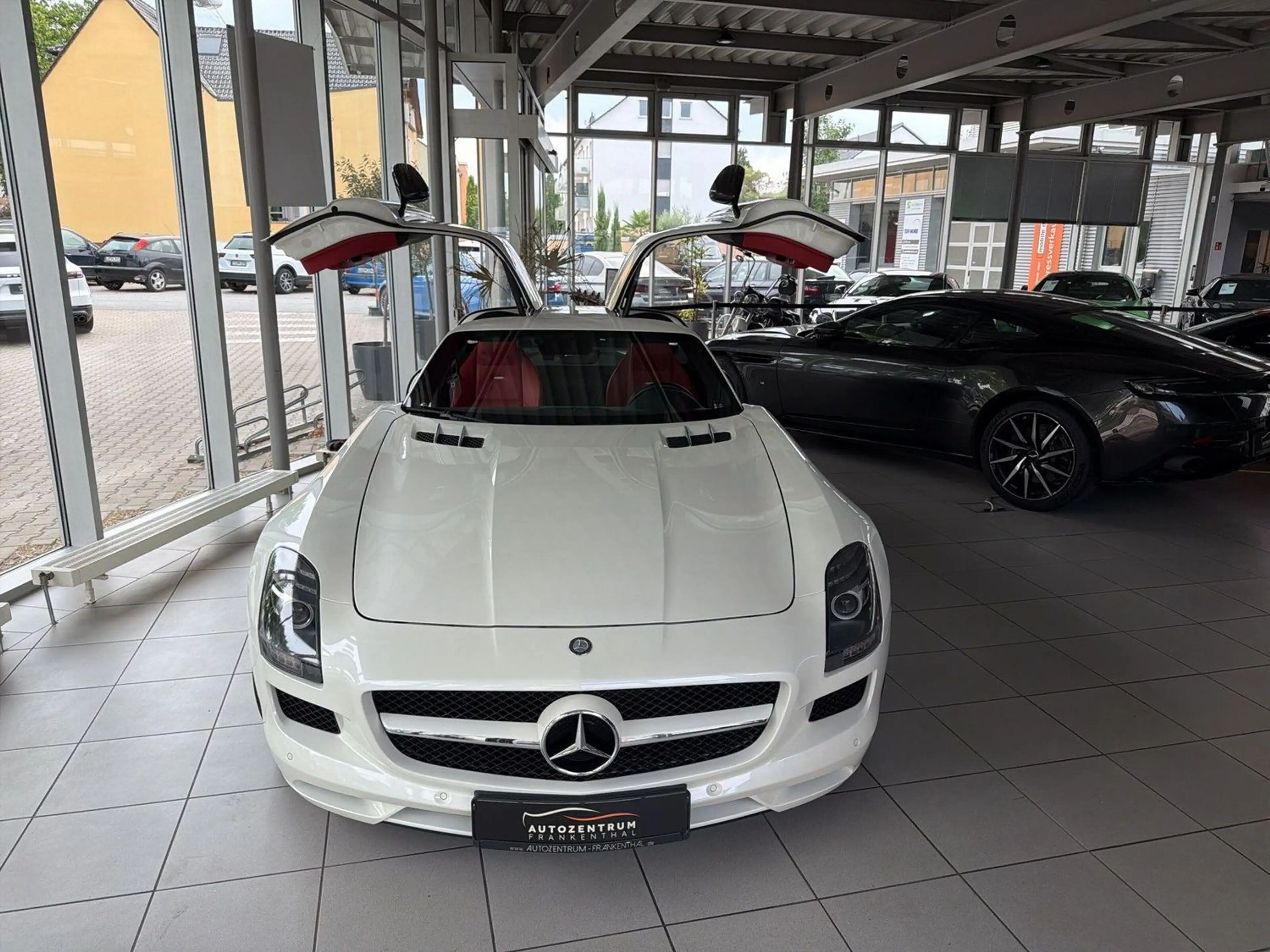 Mercedes-Benz SLS Coupe B&O KERAMIK CARBON DESIGNO MYSTICWHITE — photo 7