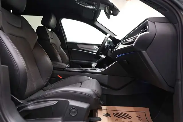 Audi A6 view 18