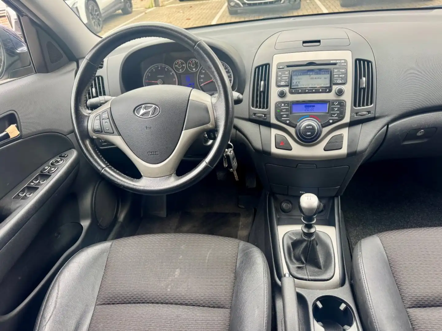 Hyundai i30 cw 1.6i Style CLIMA PDC ZEER NETTE AUTO NAP APK 4- Blauw - 2