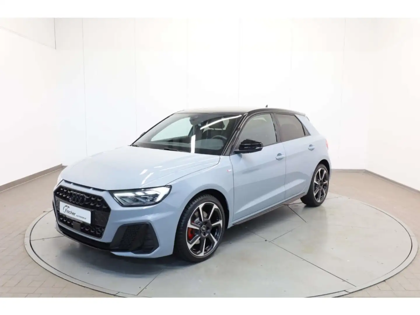 Audi A1 Sportback 40 TFSI S line Silber - 2