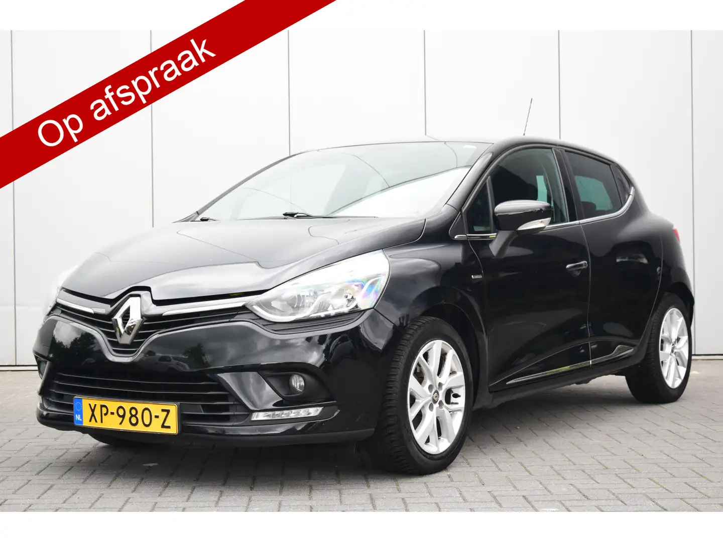 Renault Clio 0.9 TCe Limited Navi/Dab Priv/Glass Airco Cruise P Zwart - 1