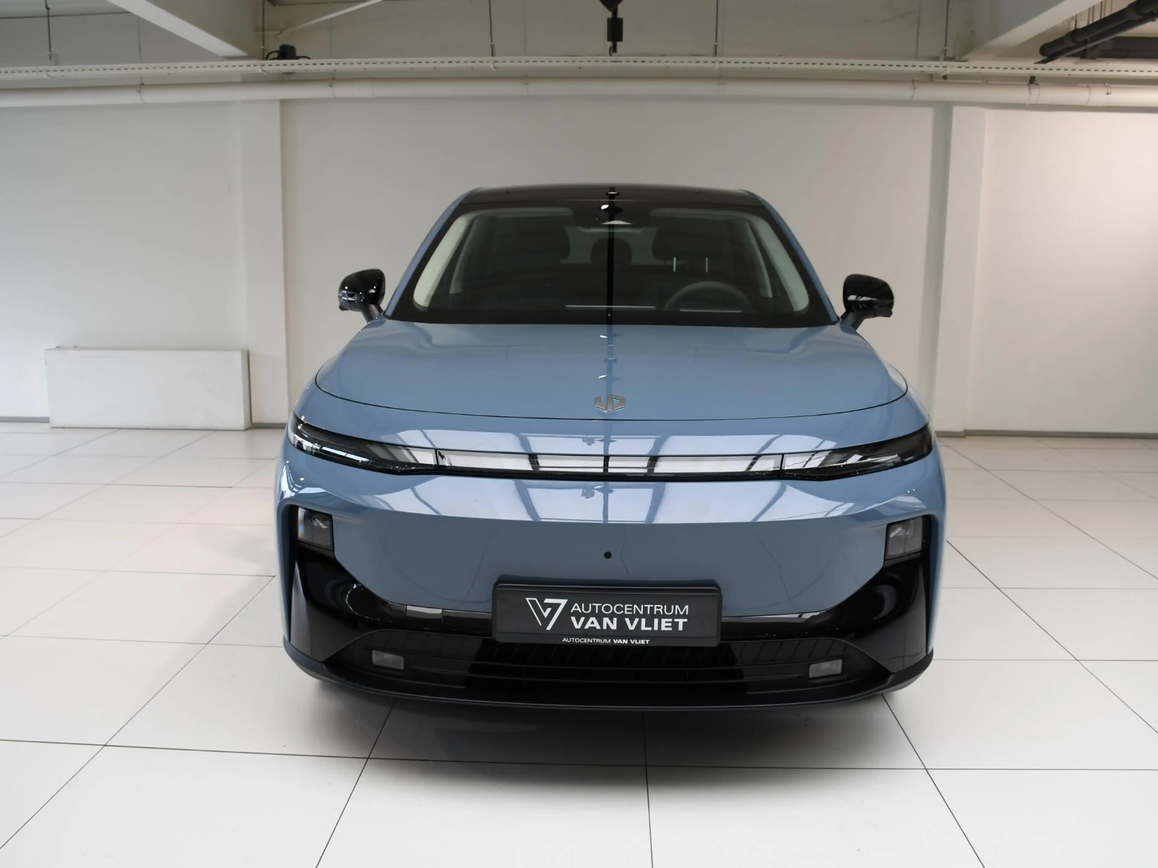 Leapmotor B10 Life Pro 56.2 kWh Apple Carplay/Android Auto | Nie — photo 13