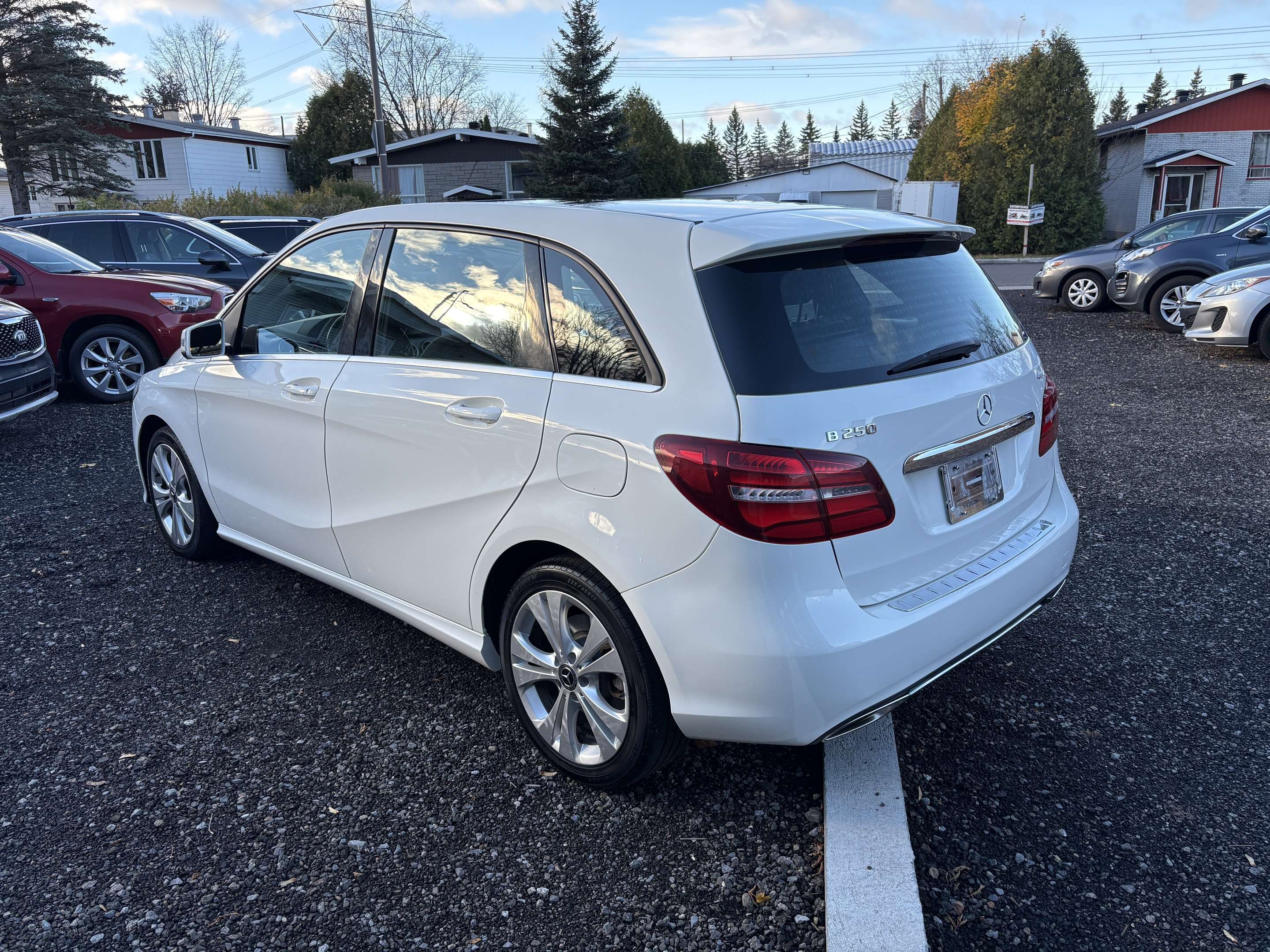 2019 Mercedes-Benz B-Class 4MATIC — photo 1