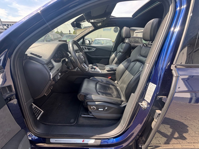 Audi Q7 50 TDI quattro S-Line Plus 7 Sitze Panorama — photo 9