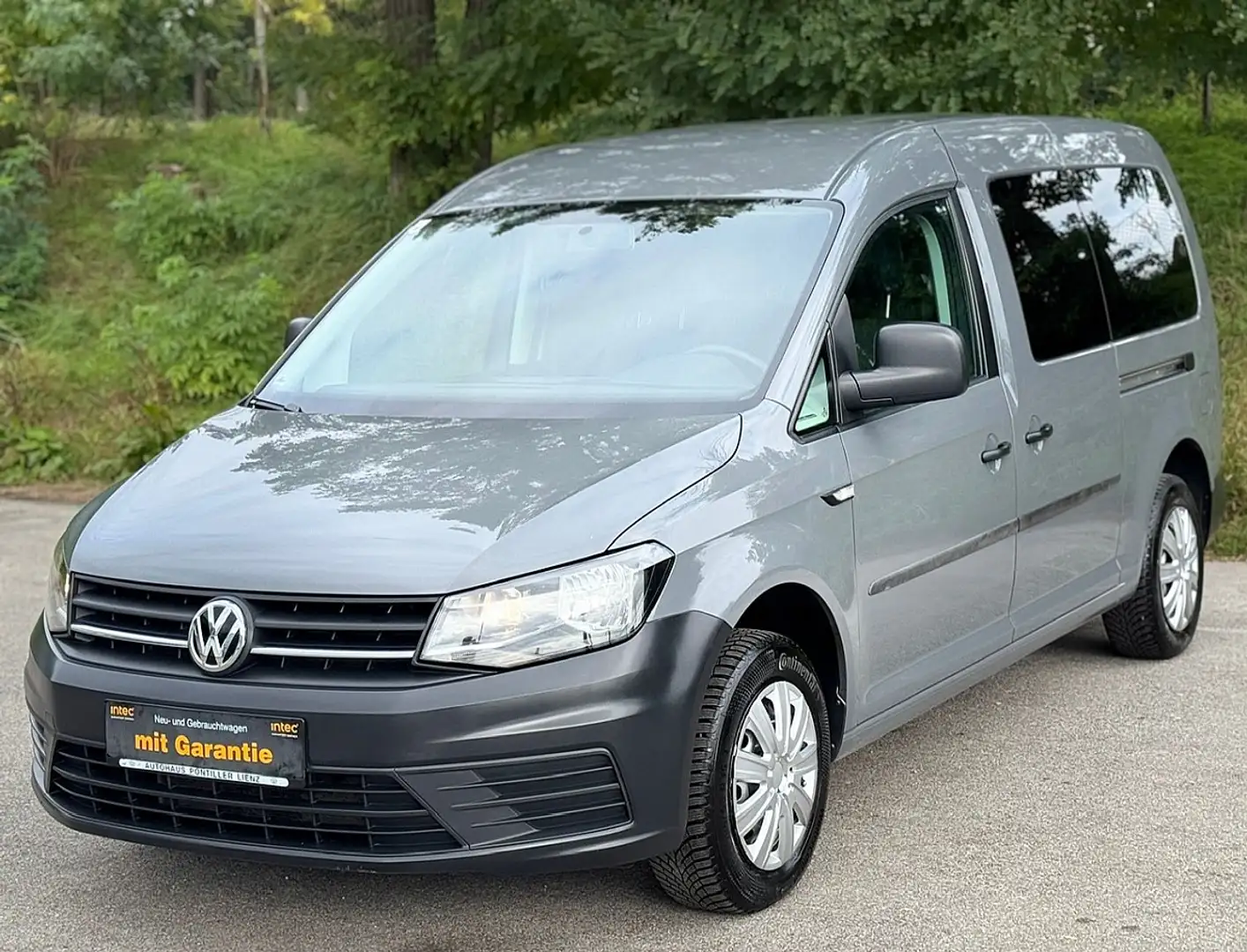 Volkswagen Caddy Kombi Maxi 2,0 TDI BlueMotion 1.Besitz Grau - 1