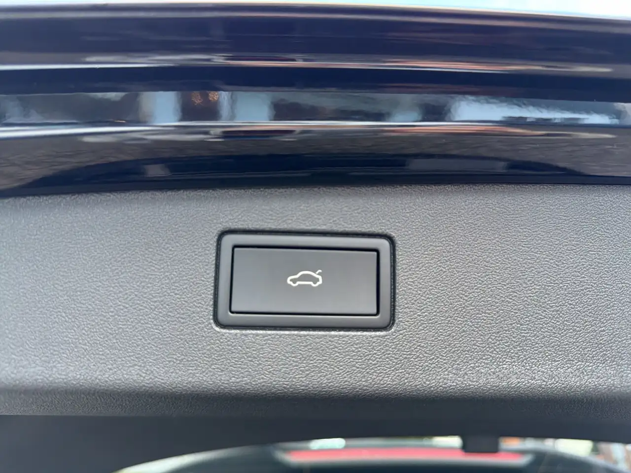 Volkswagen Tiguan R-Line 2.0 TDI DSG AHK 20" Keyless Navi AreaView 14