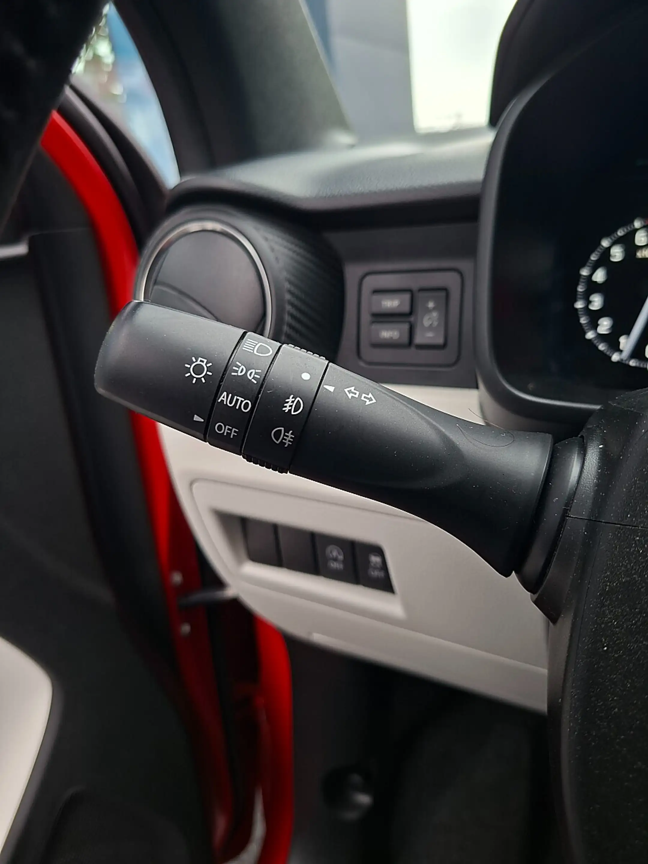 Suzuki Ignis 1,2 Hybrid 4WD Flash "inkl. Winterkompletträder" — photo 13