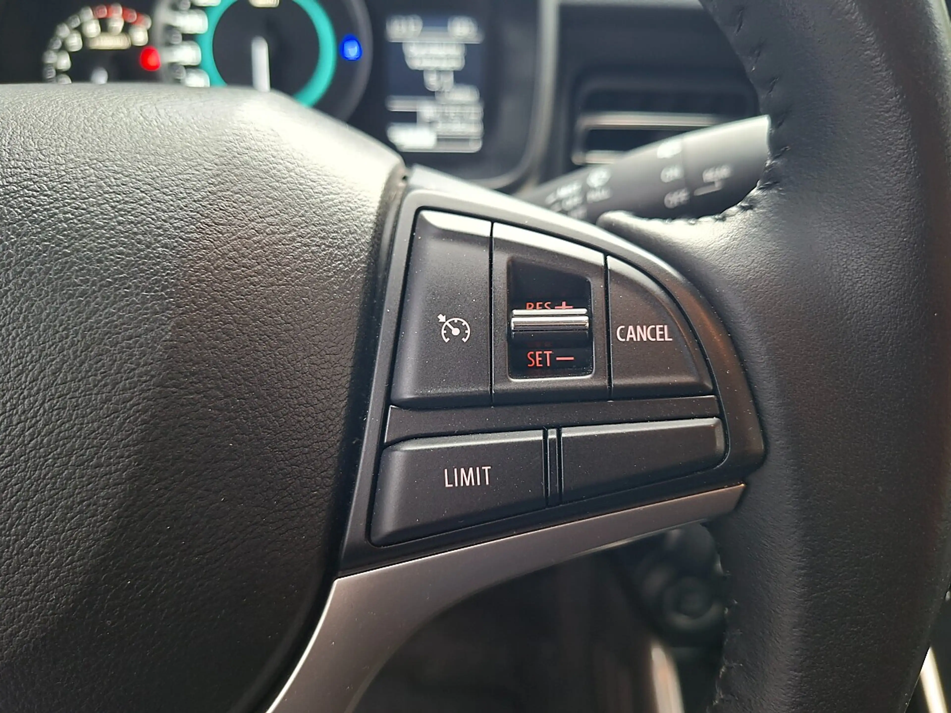 Suzuki Ignis 1,2 Hybrid 4WD Flash "inkl. Winterkompletträder" — photo 15