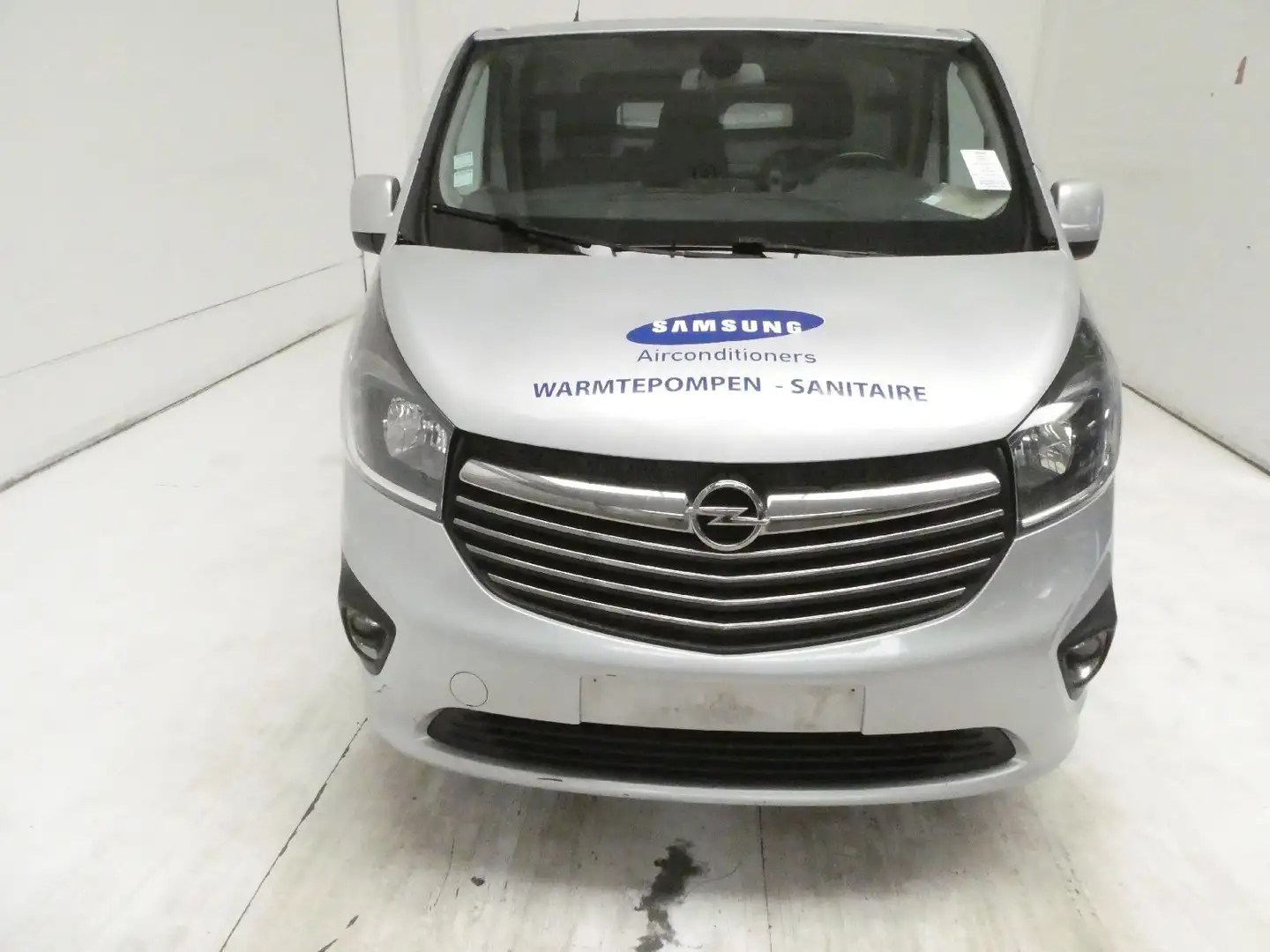 Opel Vivaro 1.6d Sport Grijs - 2