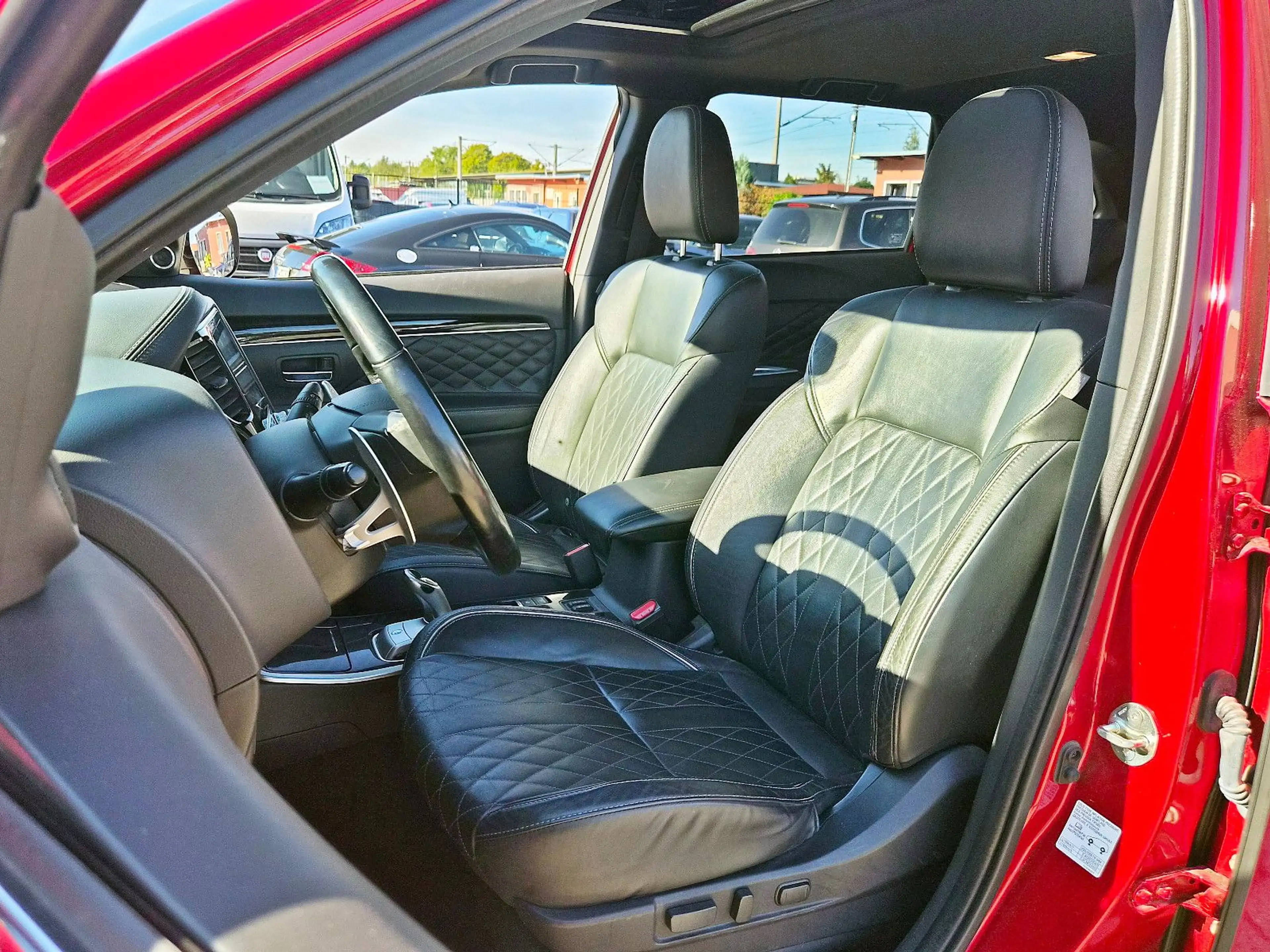 Mitsubishi Outlander PHEV 2.4 Aut. 4WD, GARANTIE, TÜV NEU, — photo 22