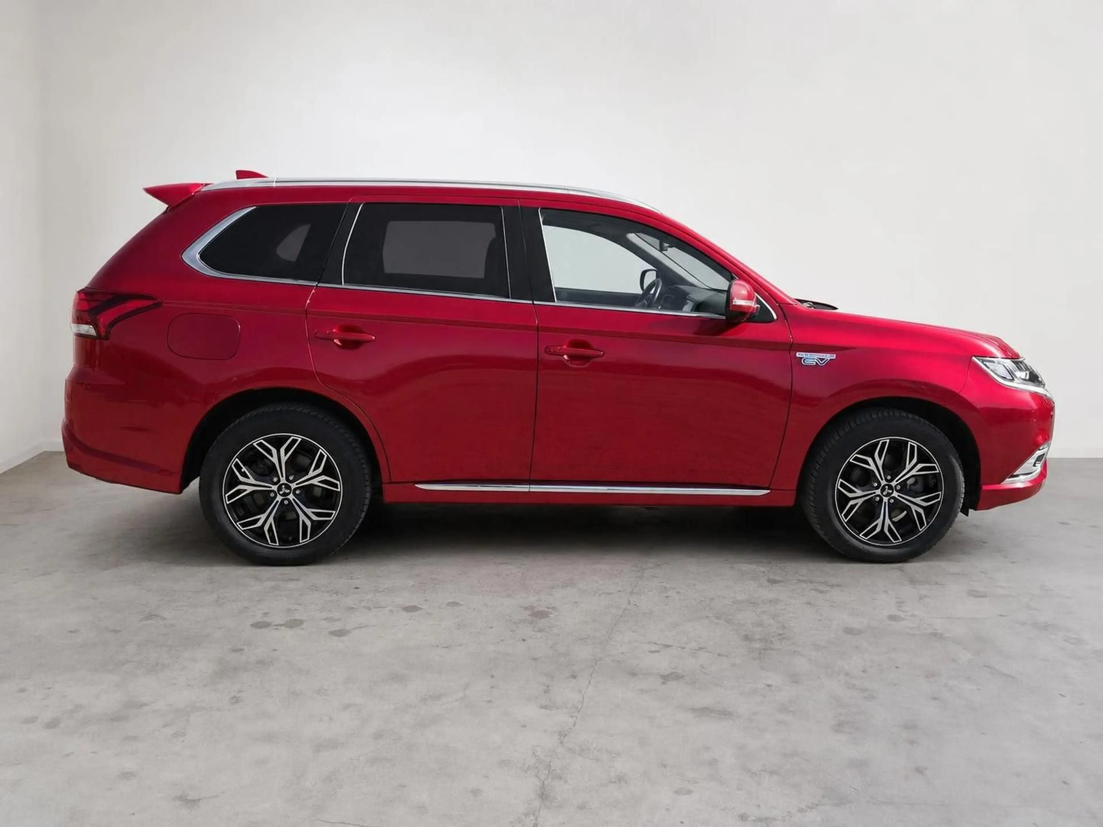 Mitsubishi Outlander PHEV 2.4 Aut. 4WD, GARANTIE, TÜV NEU, — photo 5