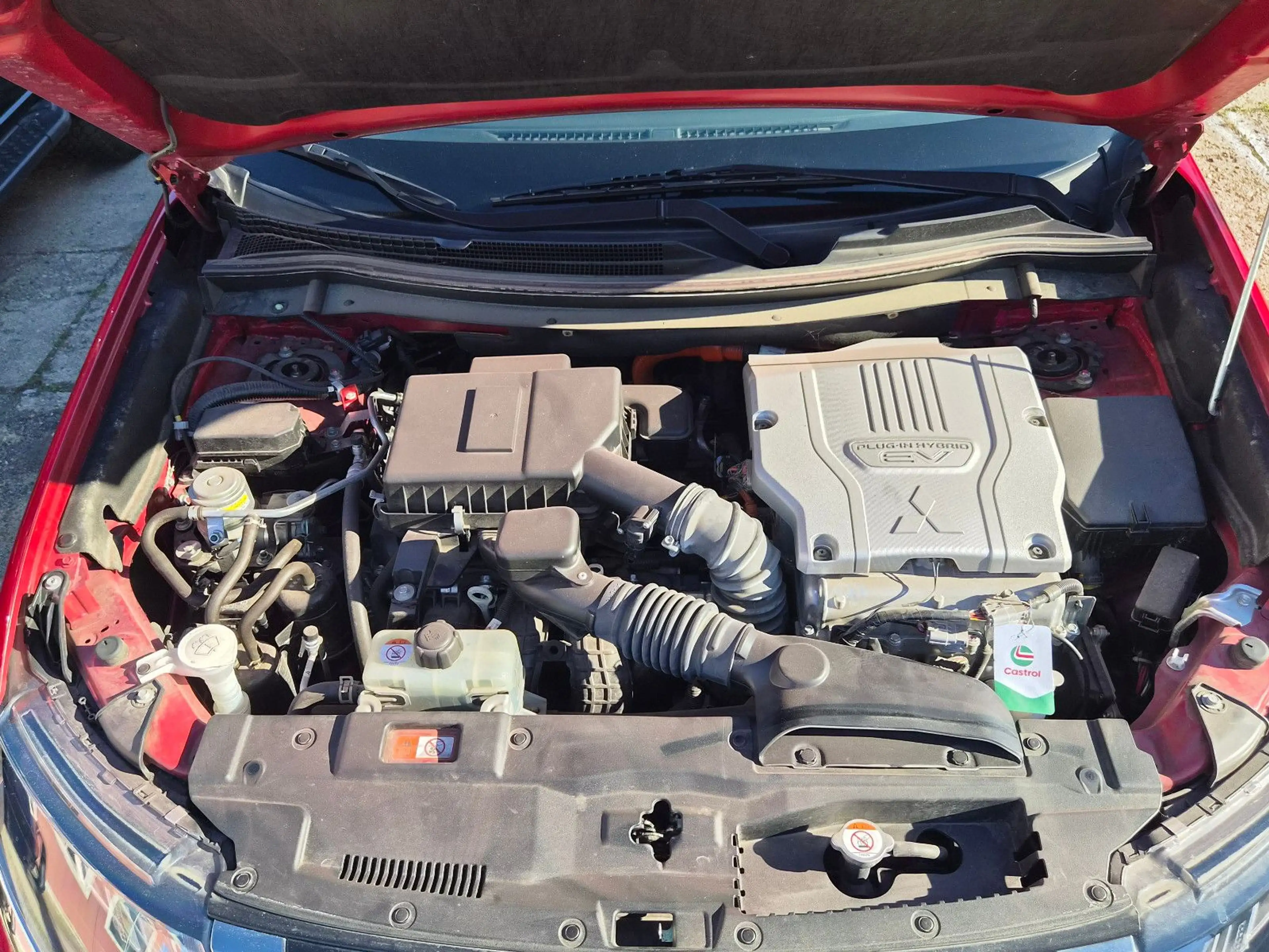 Mitsubishi Outlander PHEV 2.4 Aut. 4WD, GARANTIE, TÜV NEU, — photo 32