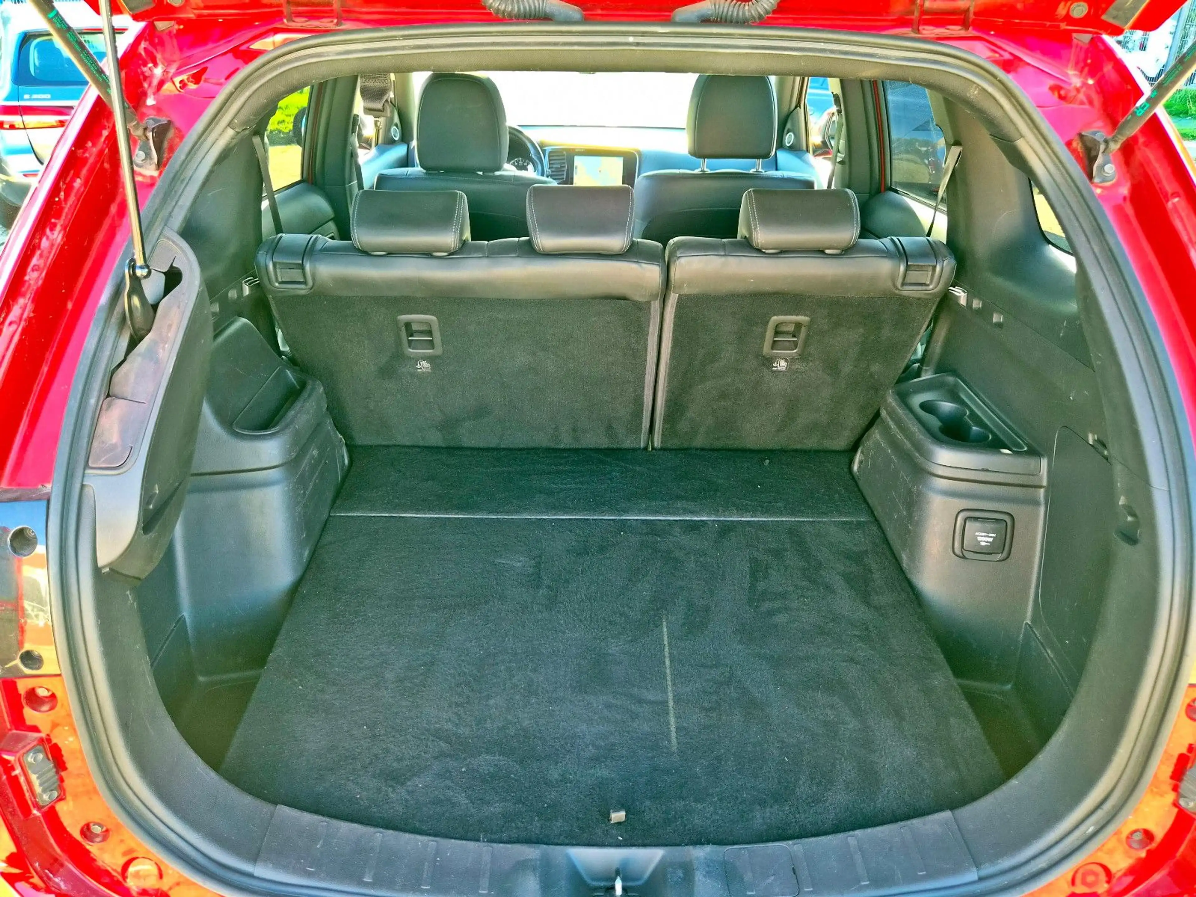 Mitsubishi Outlander PHEV 2.4 Aut. 4WD, GARANTIE, TÜV NEU, — photo 27