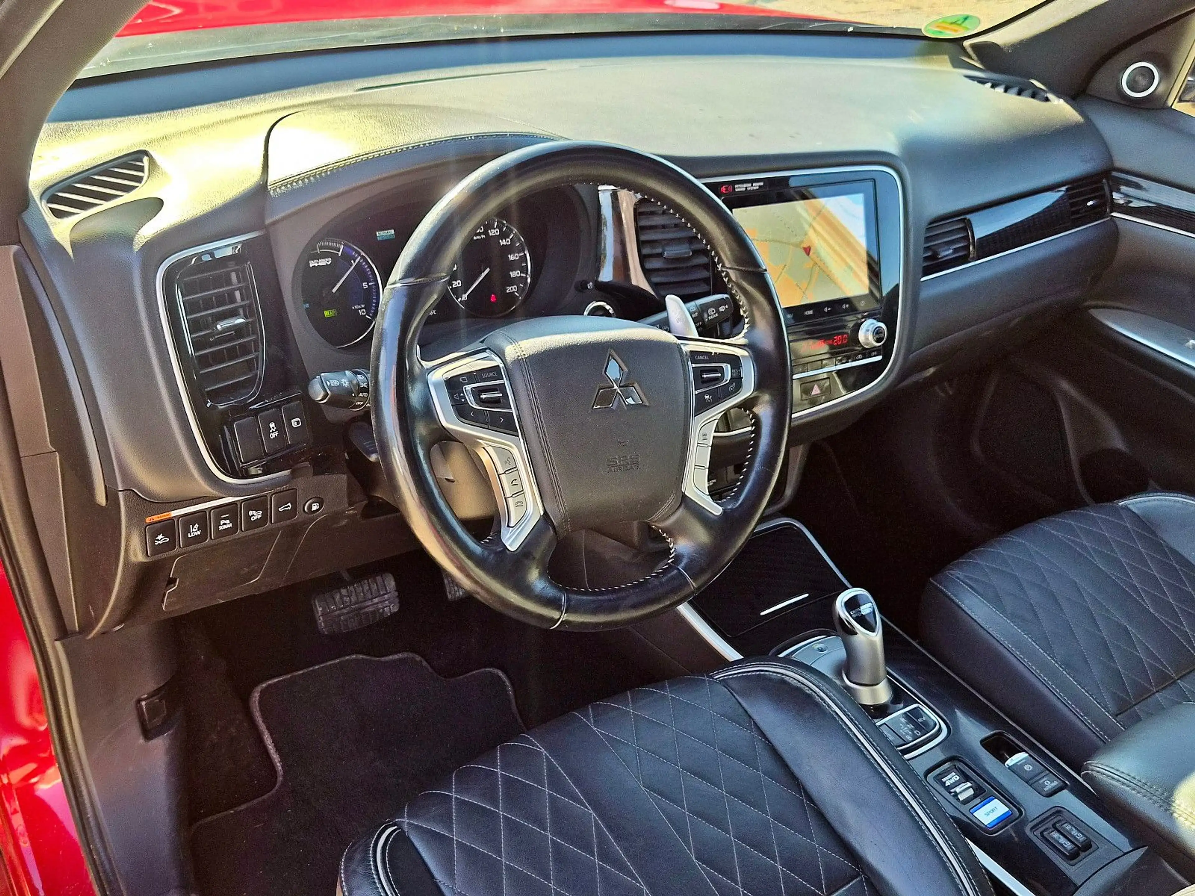 Mitsubishi Outlander PHEV 2.4 Aut. 4WD, GARANTIE, TÜV NEU, — photo 9