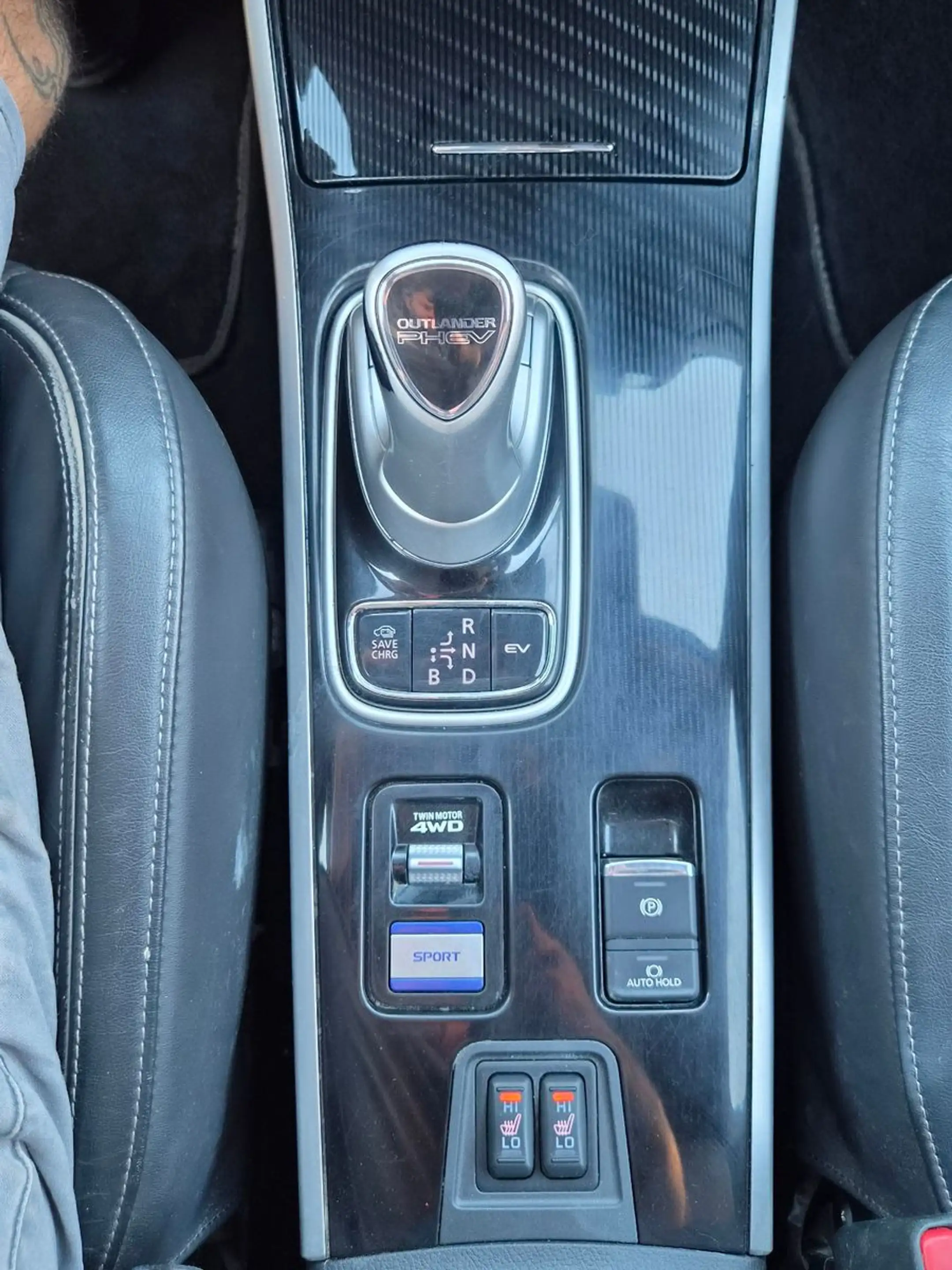 Mitsubishi Outlander PHEV 2.4 Aut. 4WD, GARANTIE, TÜV NEU, — photo 21