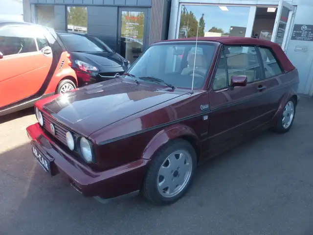 Volkswagen Golf Cabriolet 1 Cabrio Classic Line Karmann 1.8 Lederausstattung Radio Schaltgetriebe 5 Gang Lederlenkrad Oldtimer TÜV HU/AU NEU