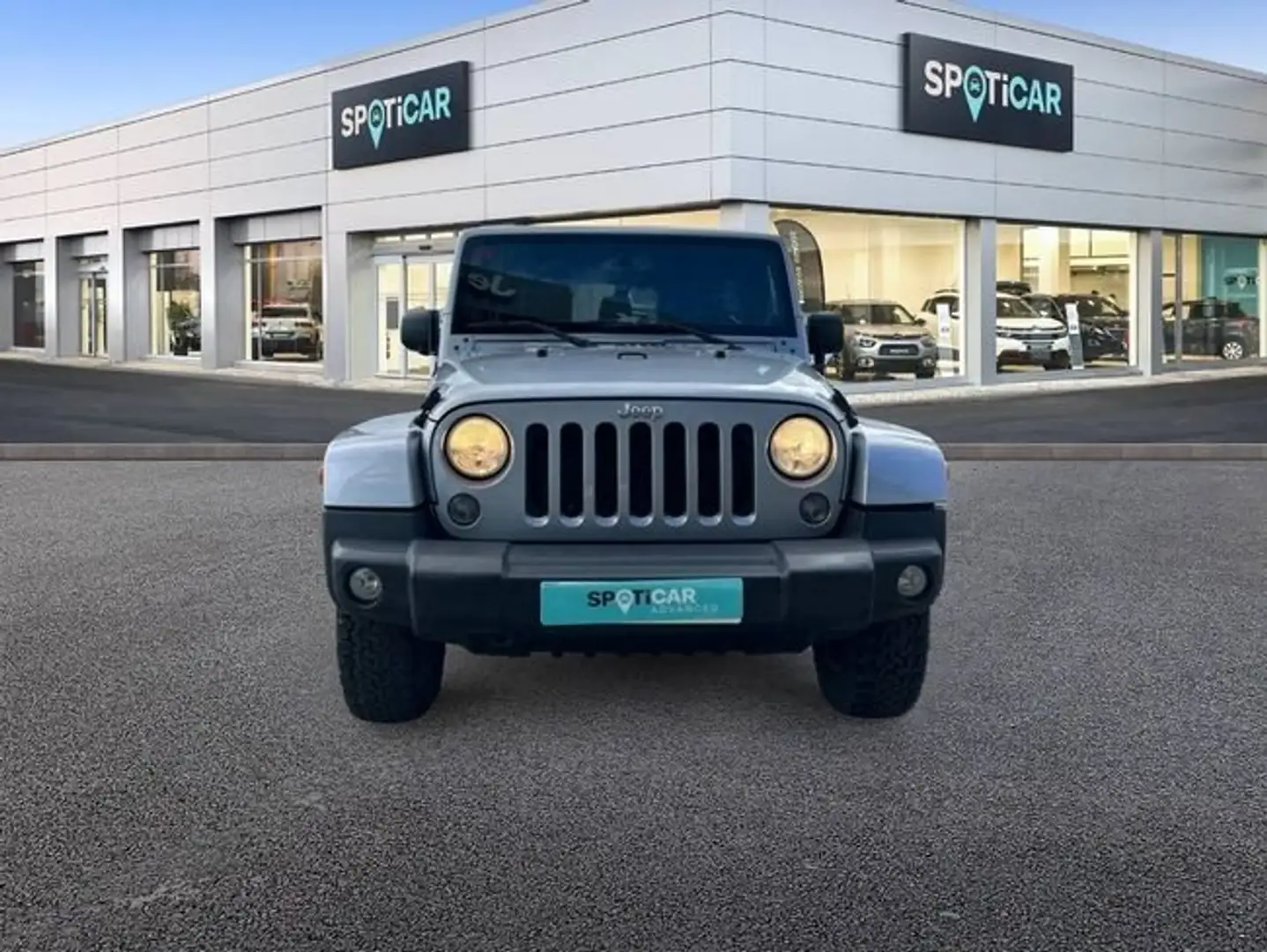 Jeep Wrangler 3.6 Sahara Aut. Gris - 2