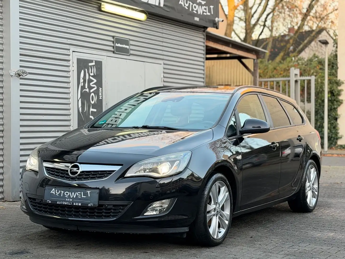 Opel Astra J 1.4 Design Edition *2-HAND*LED*PDC*SZH* Zwart - 2