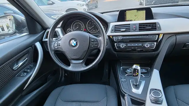 BMW 3 Series view 7