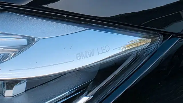 BMW 3 Series view 5