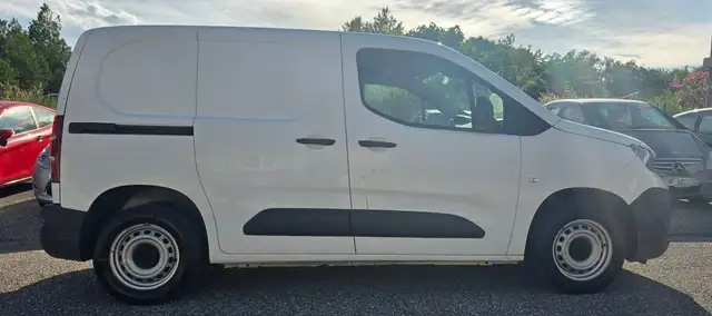 Peugeot Partner view 3