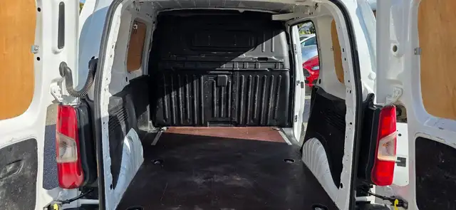 Peugeot Partner view 7