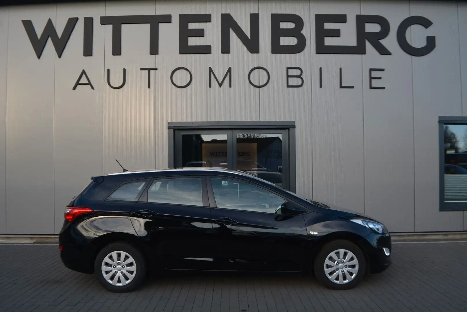 Hyundai i30 cw blue Classic Schwarz - 1