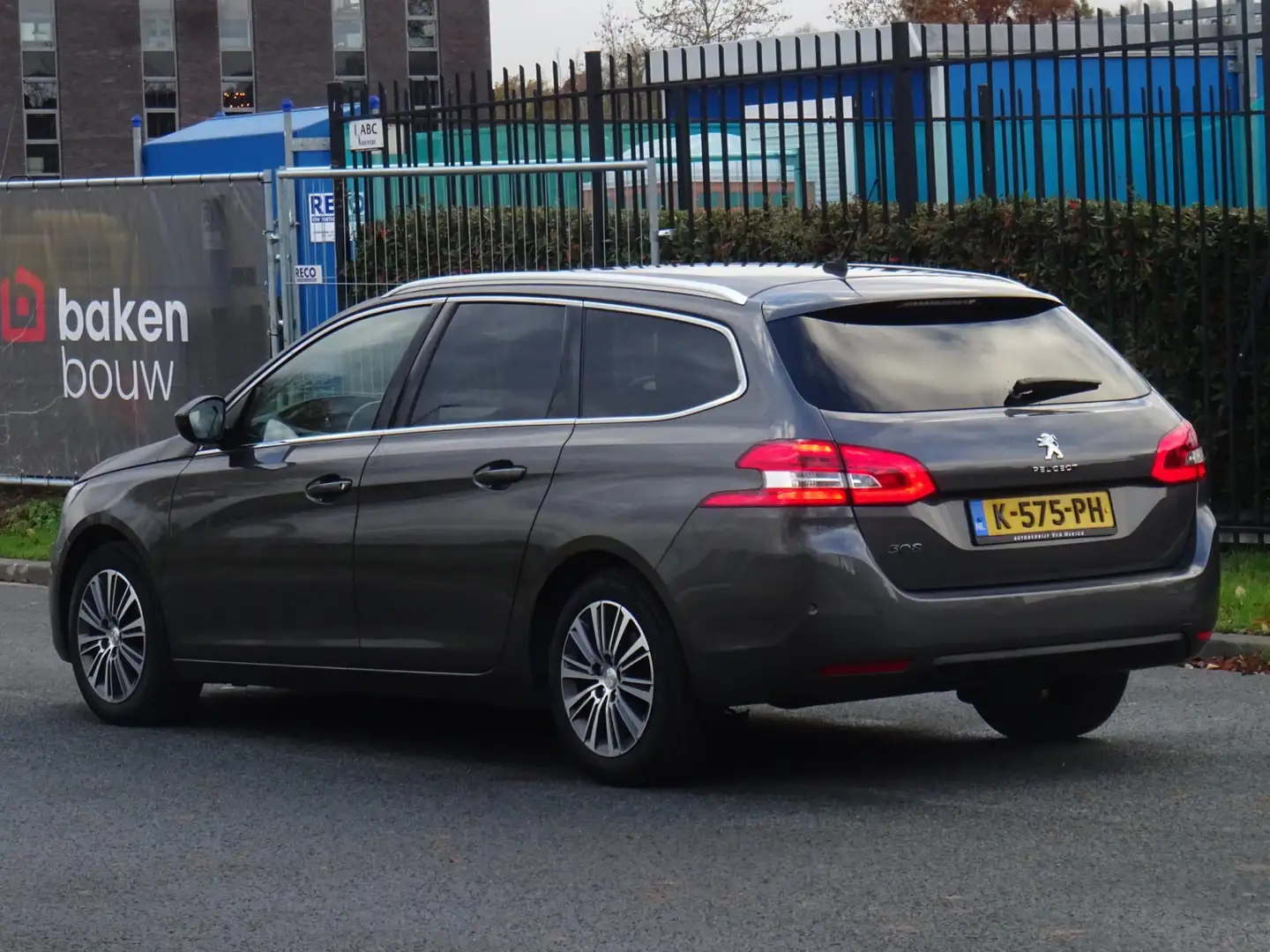 Peugeot 308 SW 1.2 PureTech AUT. NAP/MASSAGE/CAMERA/VIRTUAL Gris - 2