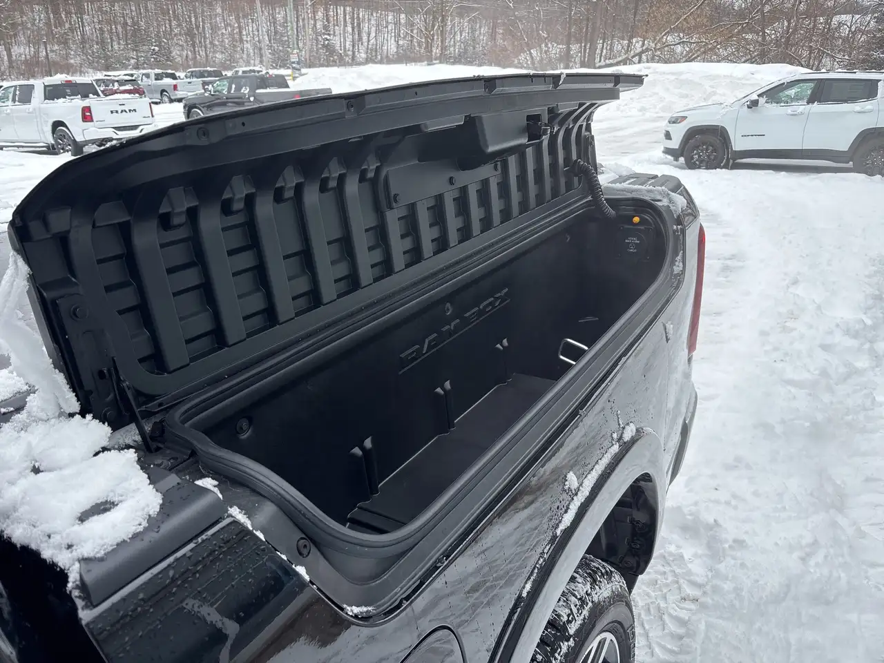 RAM 1500 снимка RAM 1500