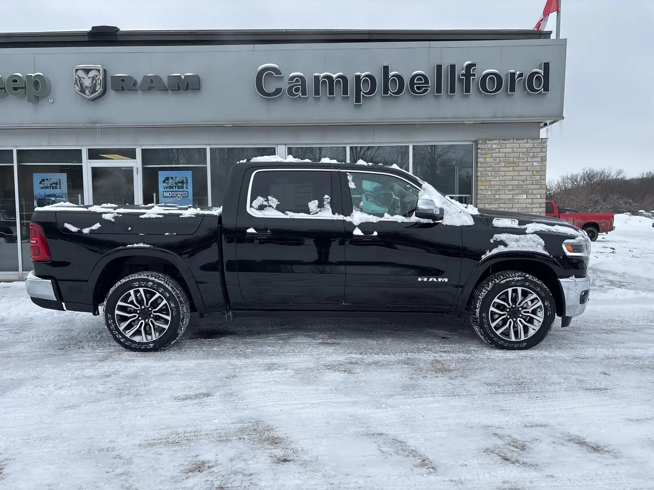 RAM 1500 снимка RAM 1500