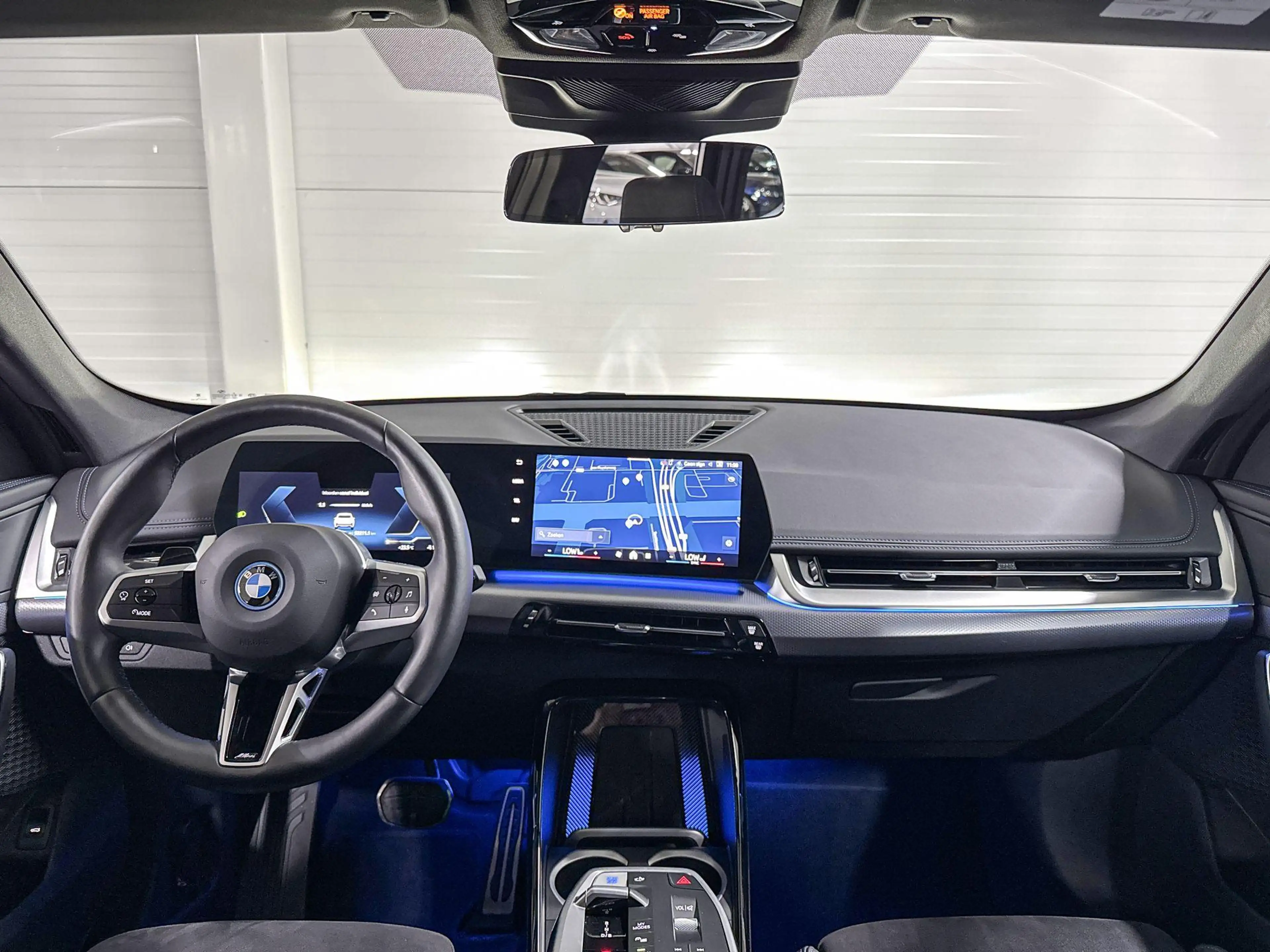 BMW iX1 xDrive30 Launch Edition | Comfort Access | M-Sport — photo 11