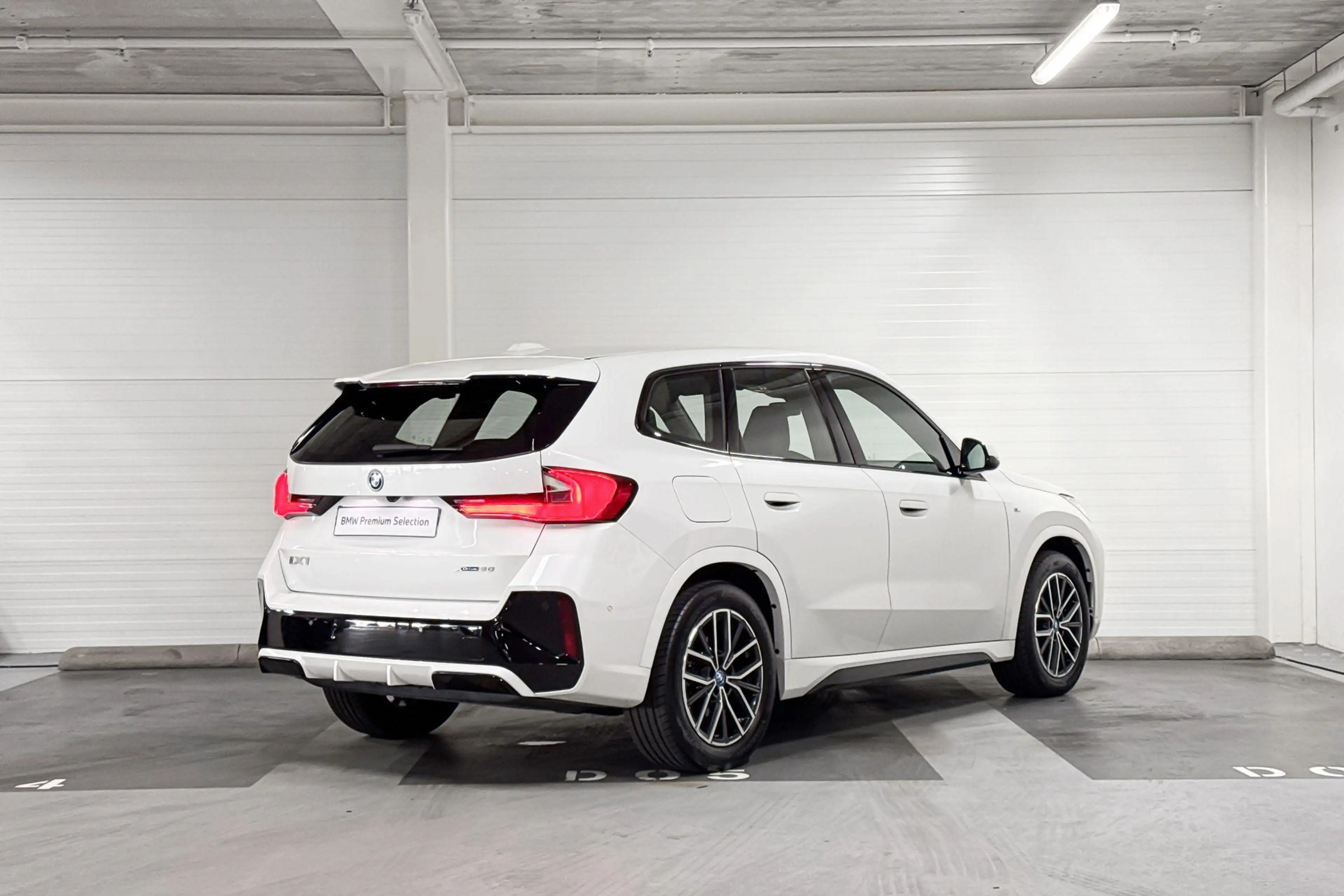 BMW iX1 xDrive30 Launch Edition | Comfort Access | M-Sport — photo 7