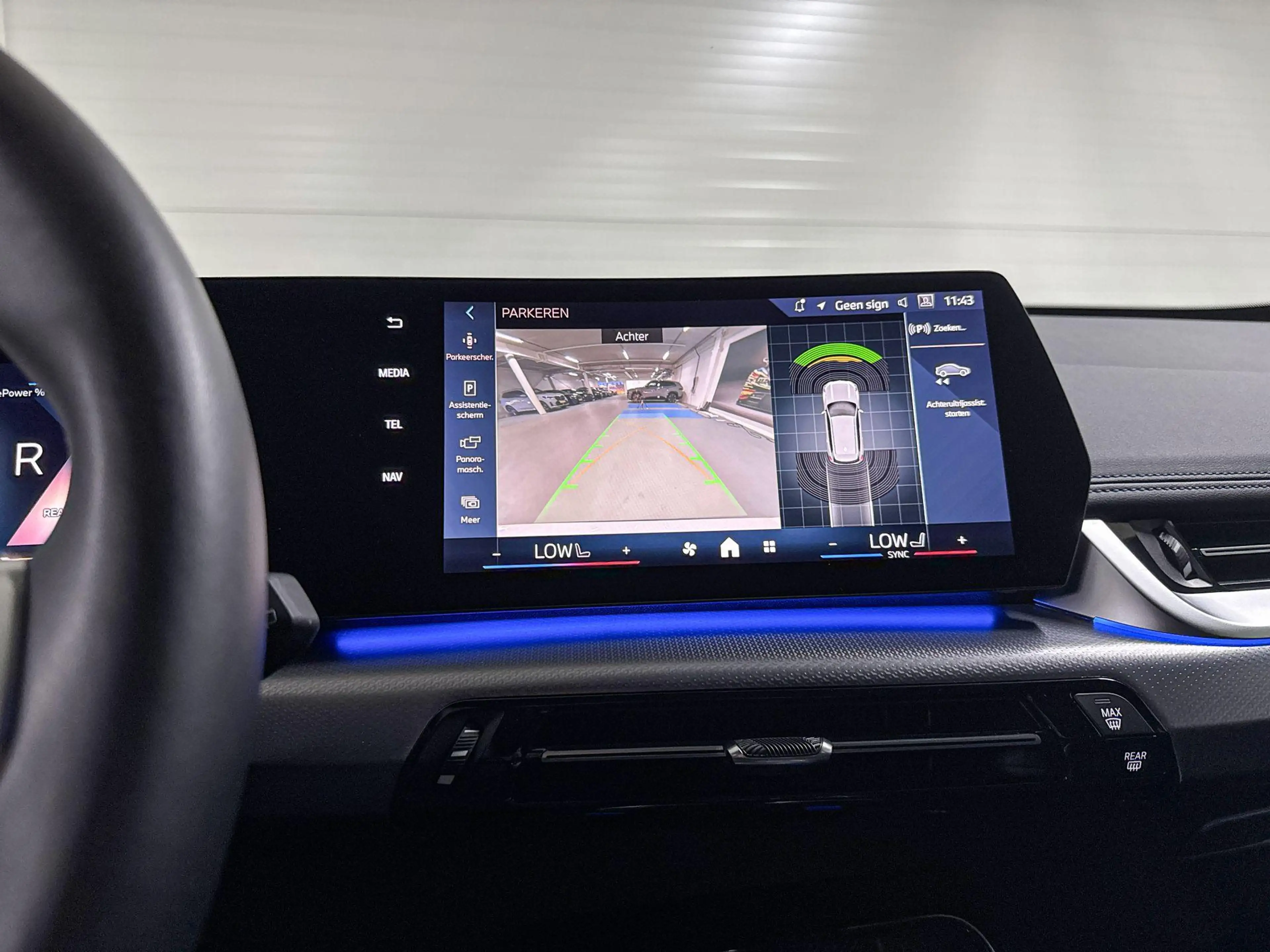 BMW iX1 xDrive30 Launch Edition | Comfort Access | M-Sport — photo 14