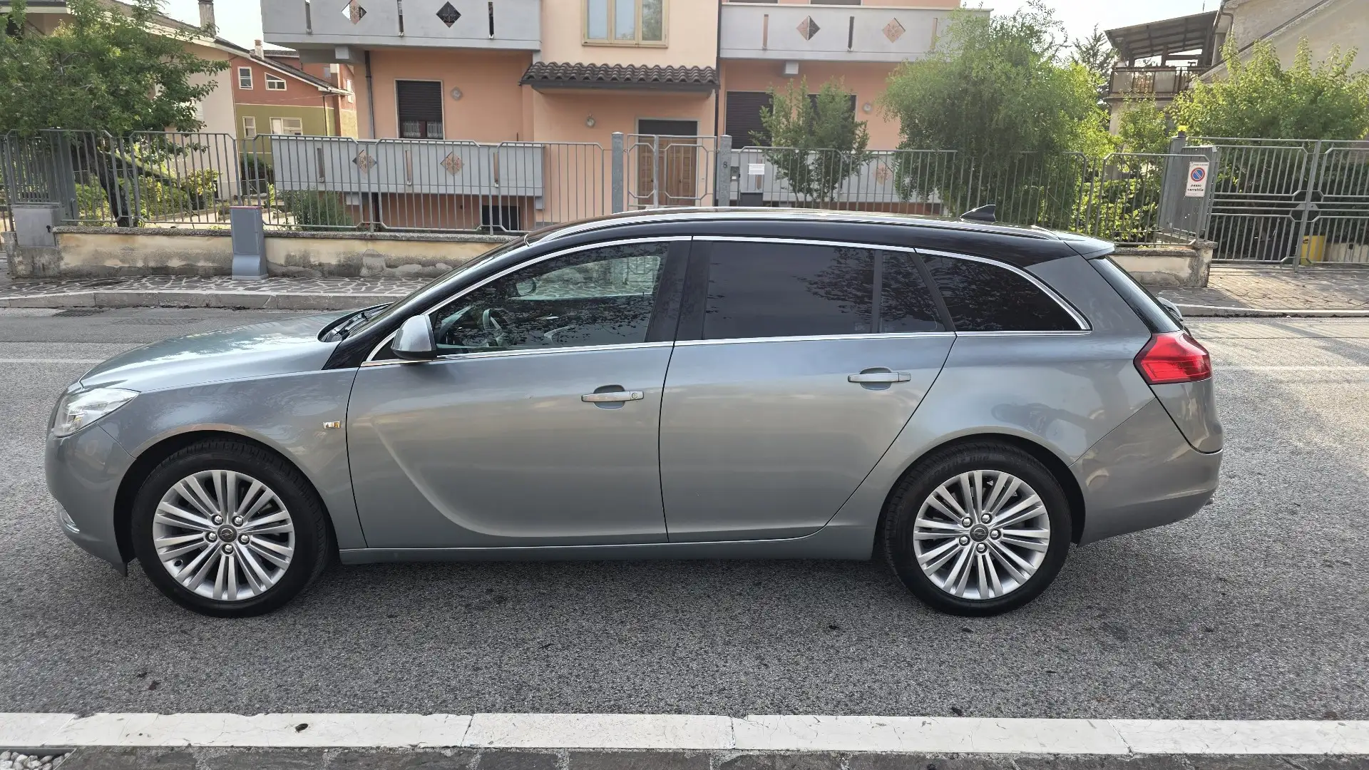 Opel Insignia Sports Tourer 1.6 t Elective GPL - 1