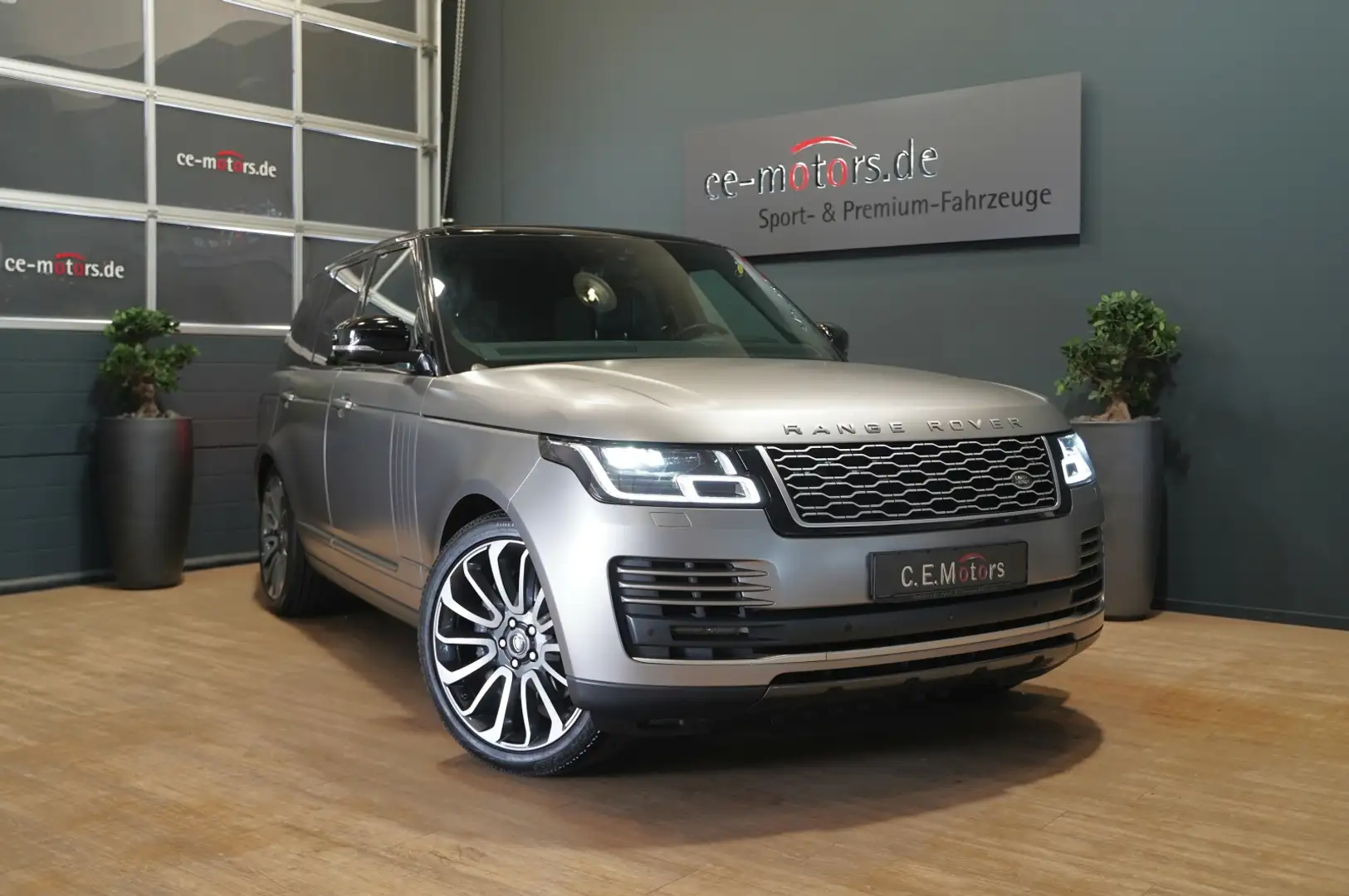 Land Rover Range Rover Range Rover 3.0 TDV6 *VOGUE*SVO Premium Gris - 1
