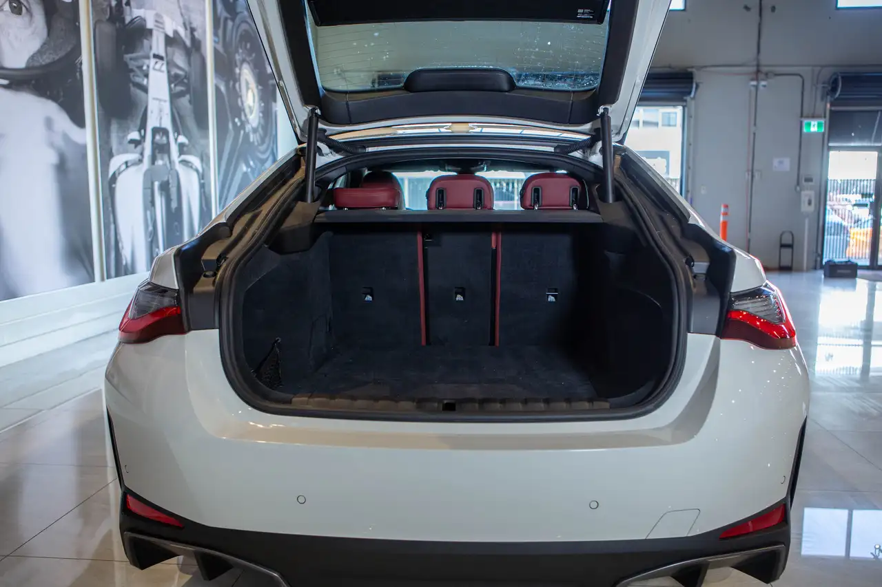BMW i4 снимка BMW i4